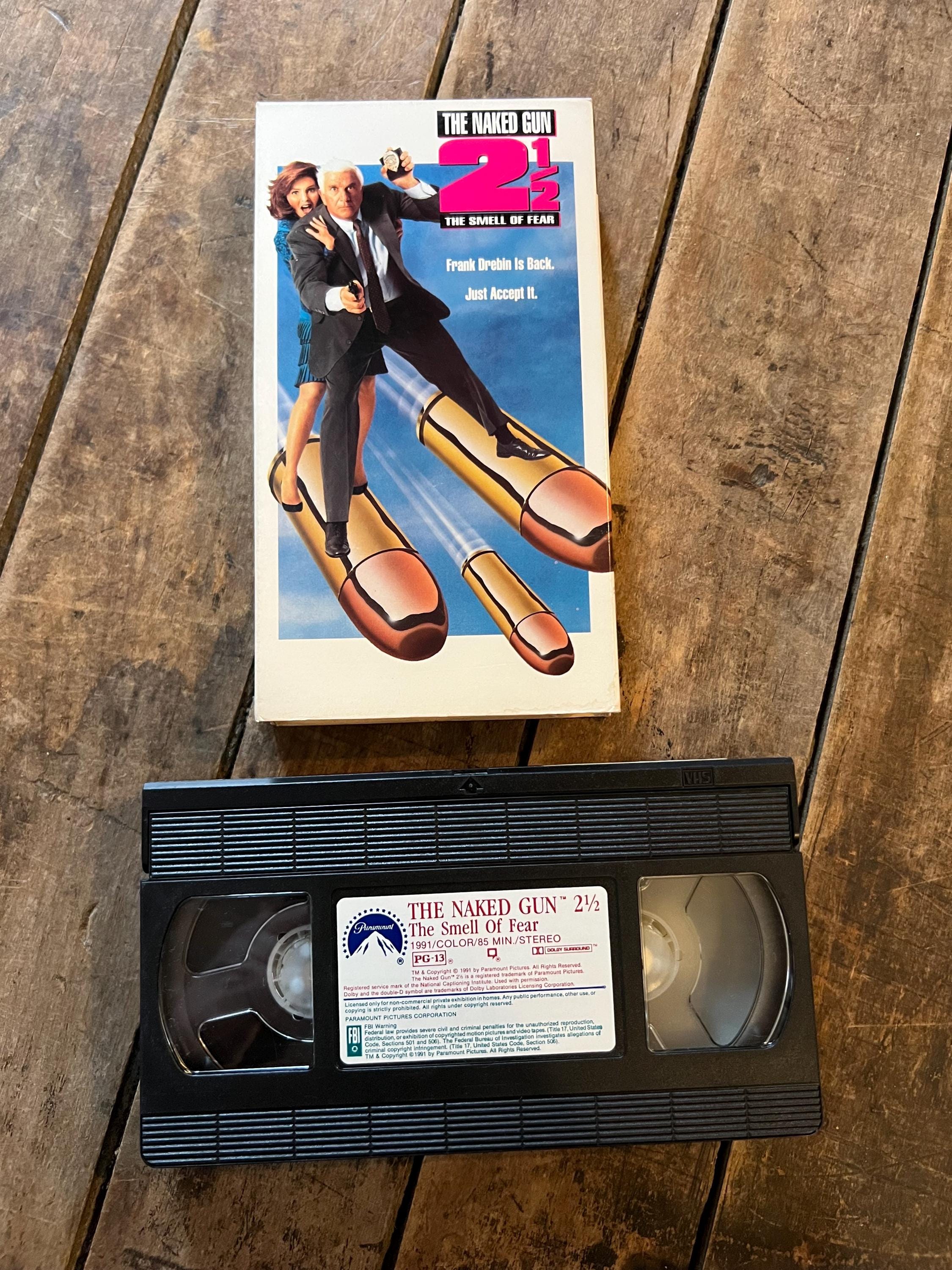 The Naked Gun 2 1/2 -The Smell Of Fear ( VHS 1991 ) Starring - Leslie Nielsen & Pricilla Presley
