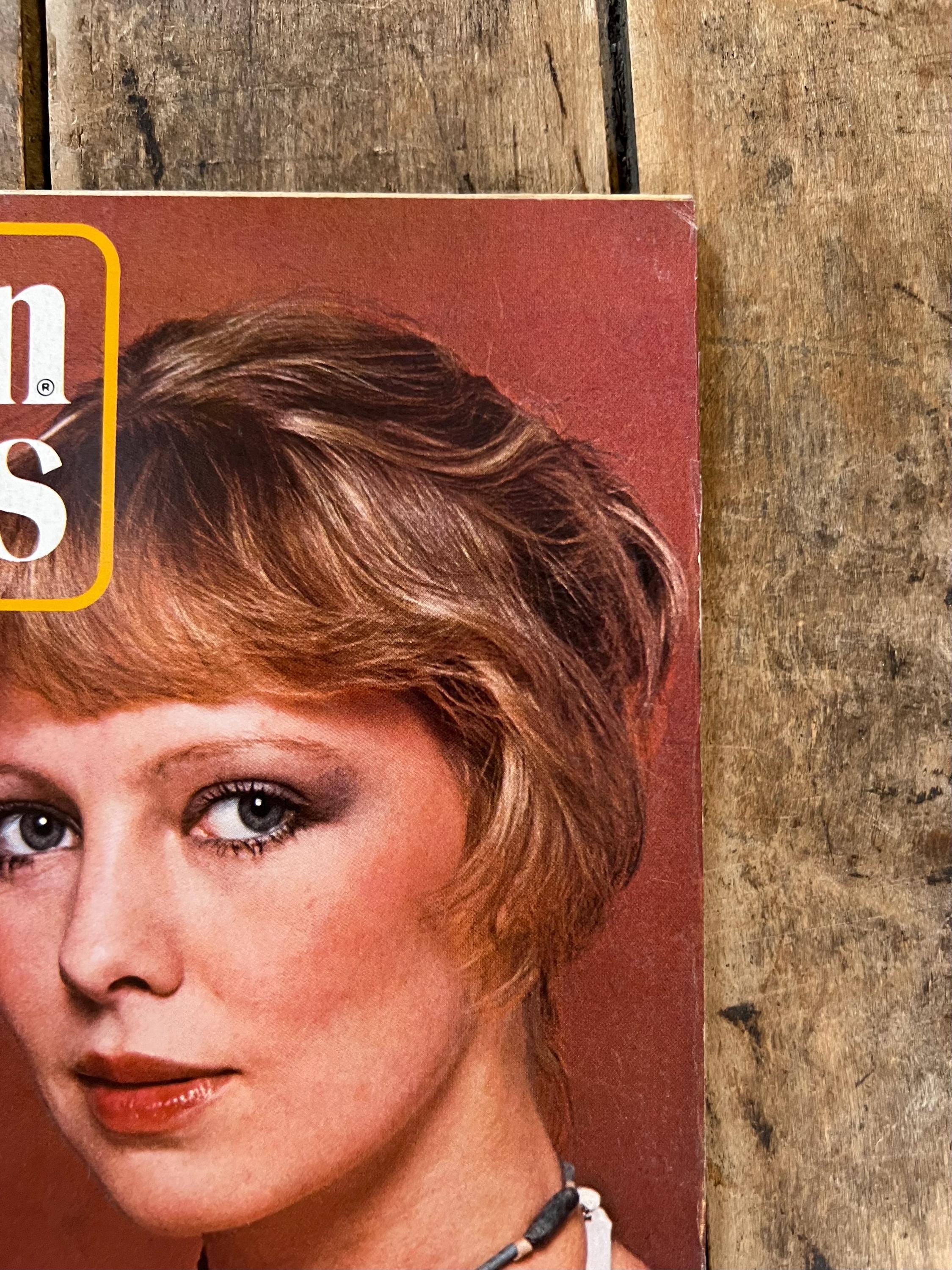 Dell Modern Romances Magazine (February 1976)  Magazine For The Young Homemaker