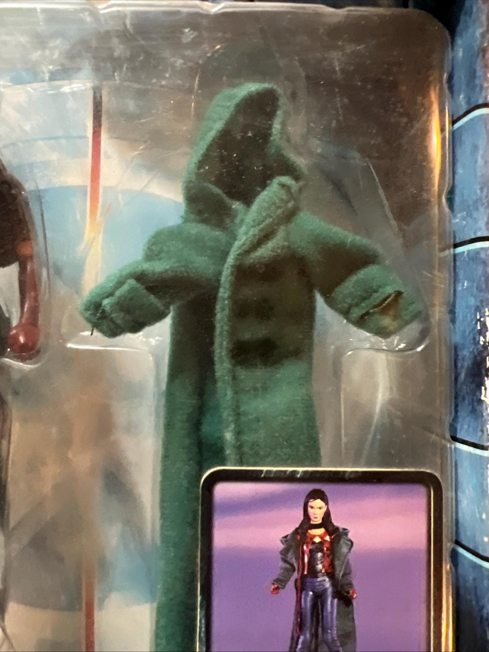 Vintage Toy Biz - X-Men - ROGUE Action Figure & Accessories - Original Card