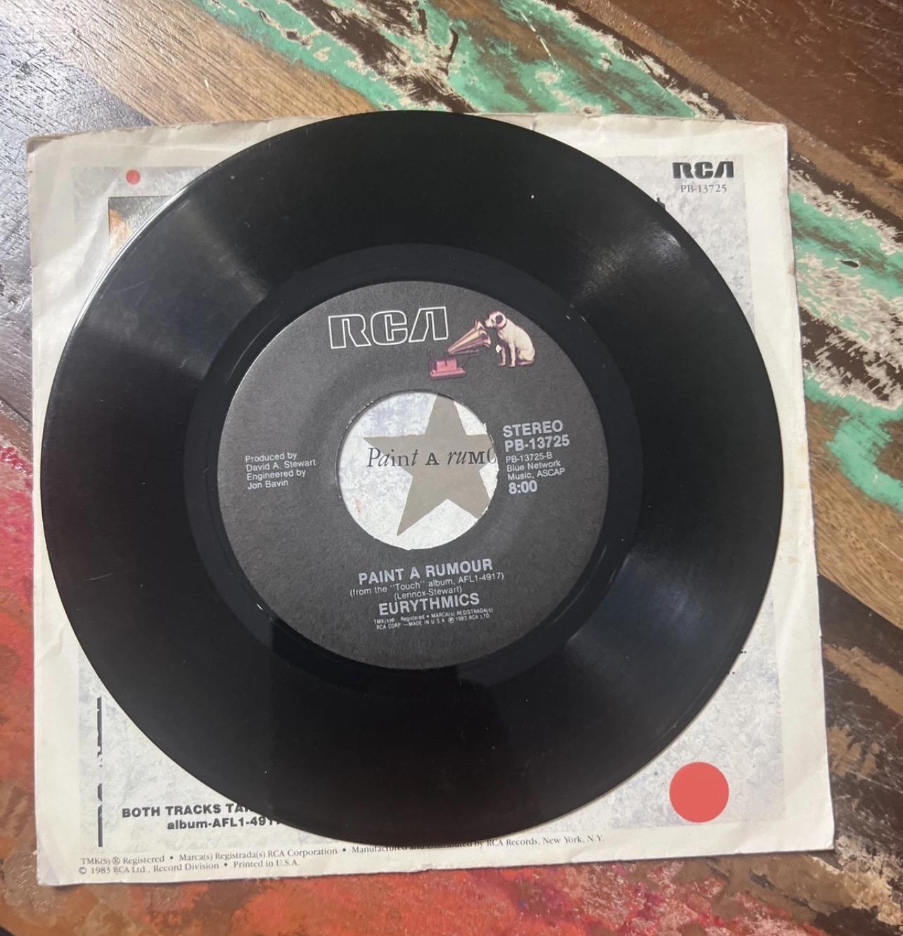 eURYTHMICs - Here Comes The Rain Again - RCA Records - 45 Record & Sleeve (1983) - Vintage Vinyl - Retro