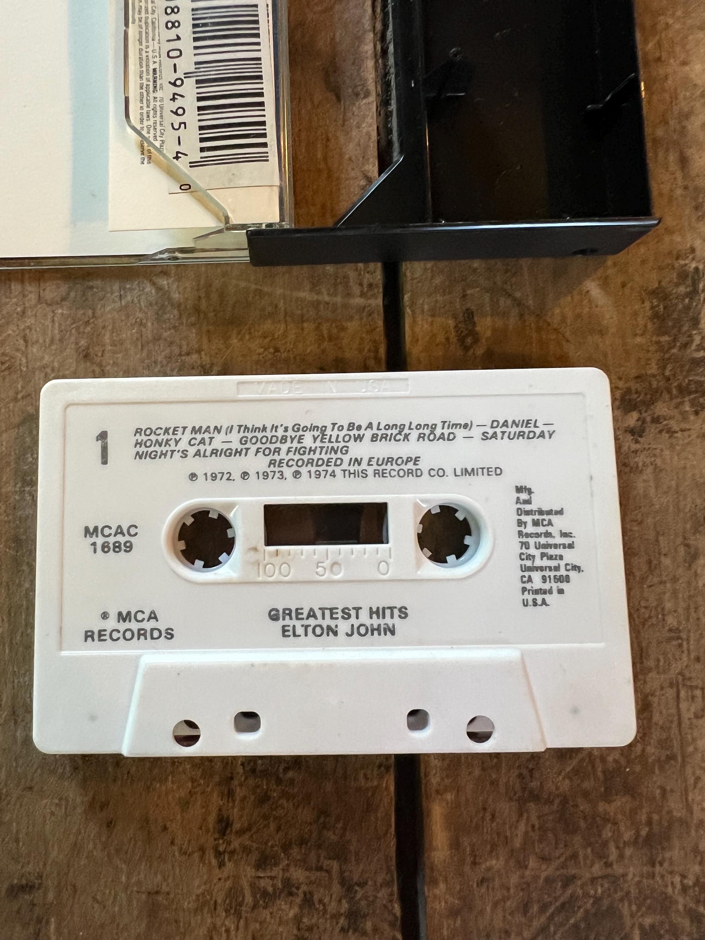 1974 Elton John's Greatest Hits Cassette Tape - MCA Records - Retro Rock & Pop