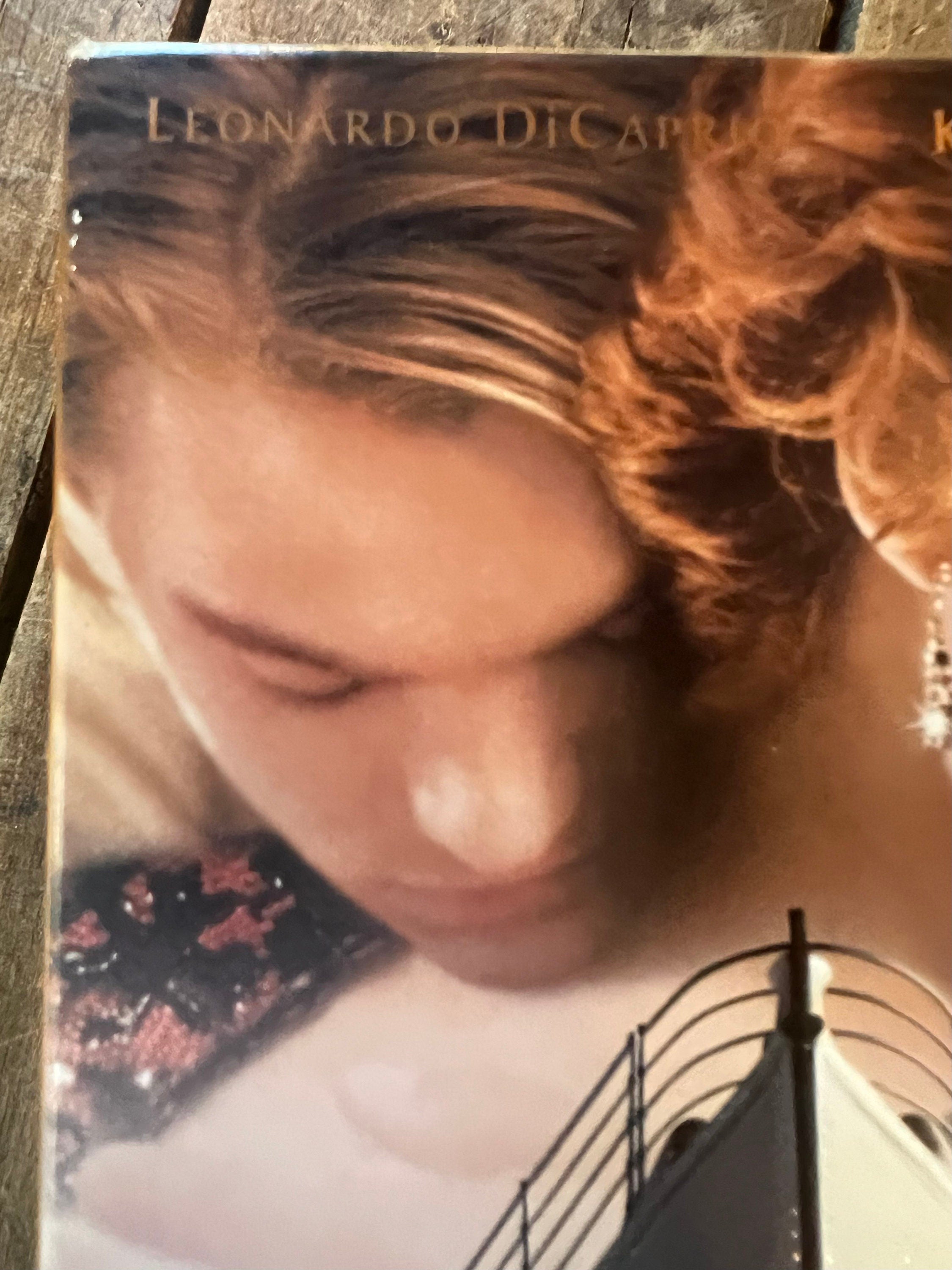 Titanic (1997) Widescreen VHS Movie - Leonardo DiCaprio & Kate Winslet