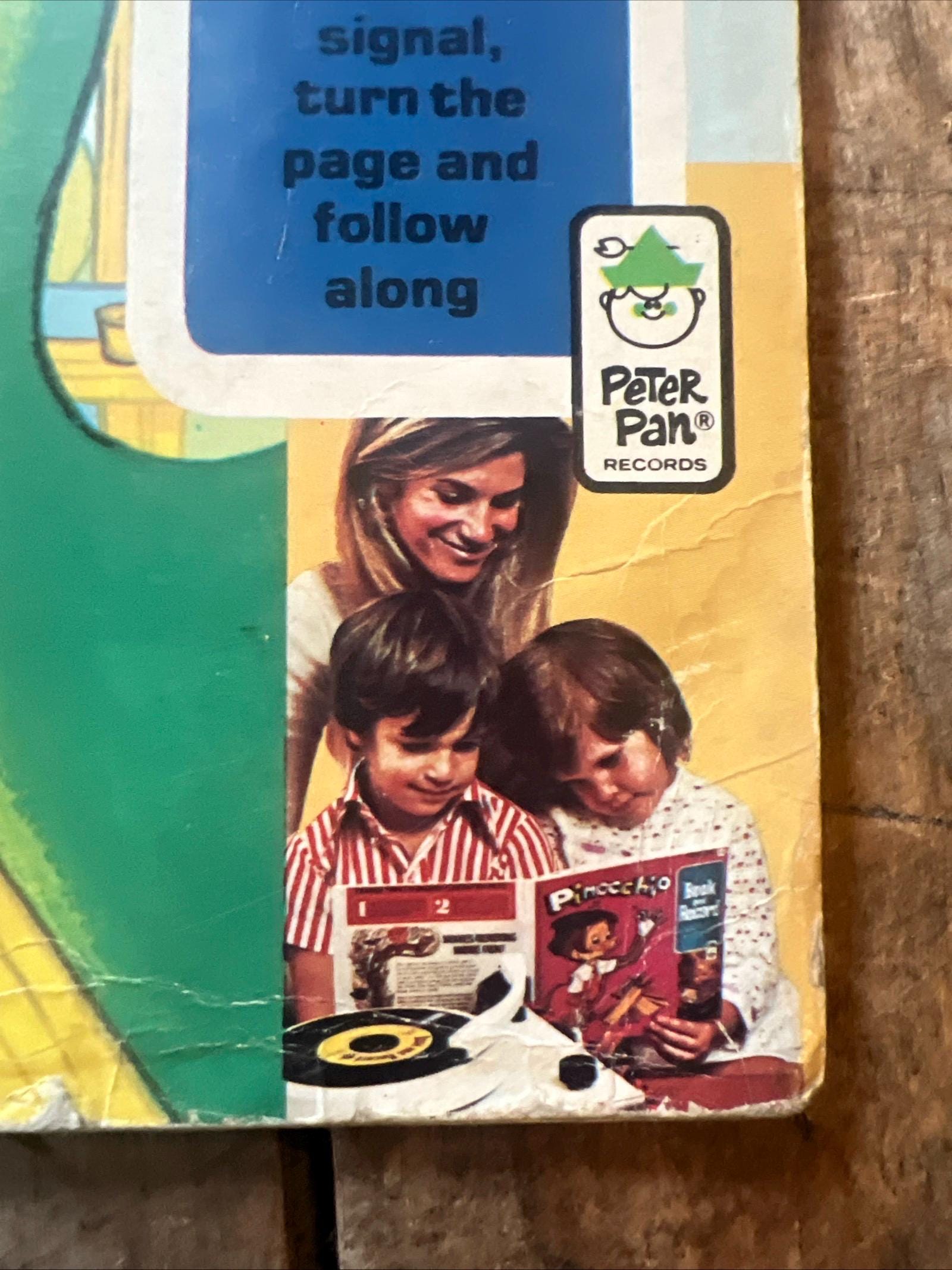 1974 Peter Pan Records - The FLINTSTONES Zoo Adventures - Book And 45 Record - Made in USA