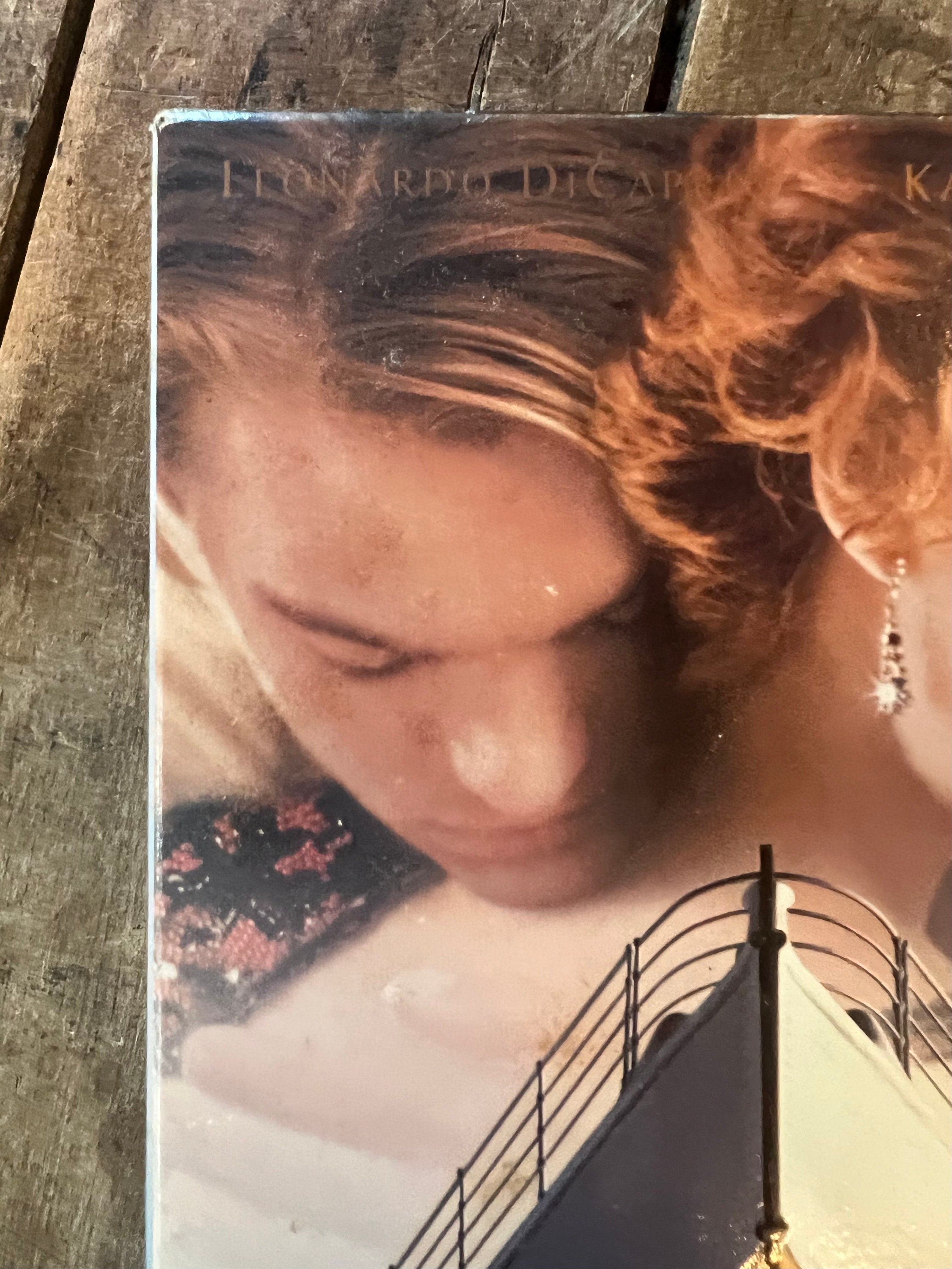 Titanic VHS Movie (1997) - Leonardo DiCaprio & Kate Winslet