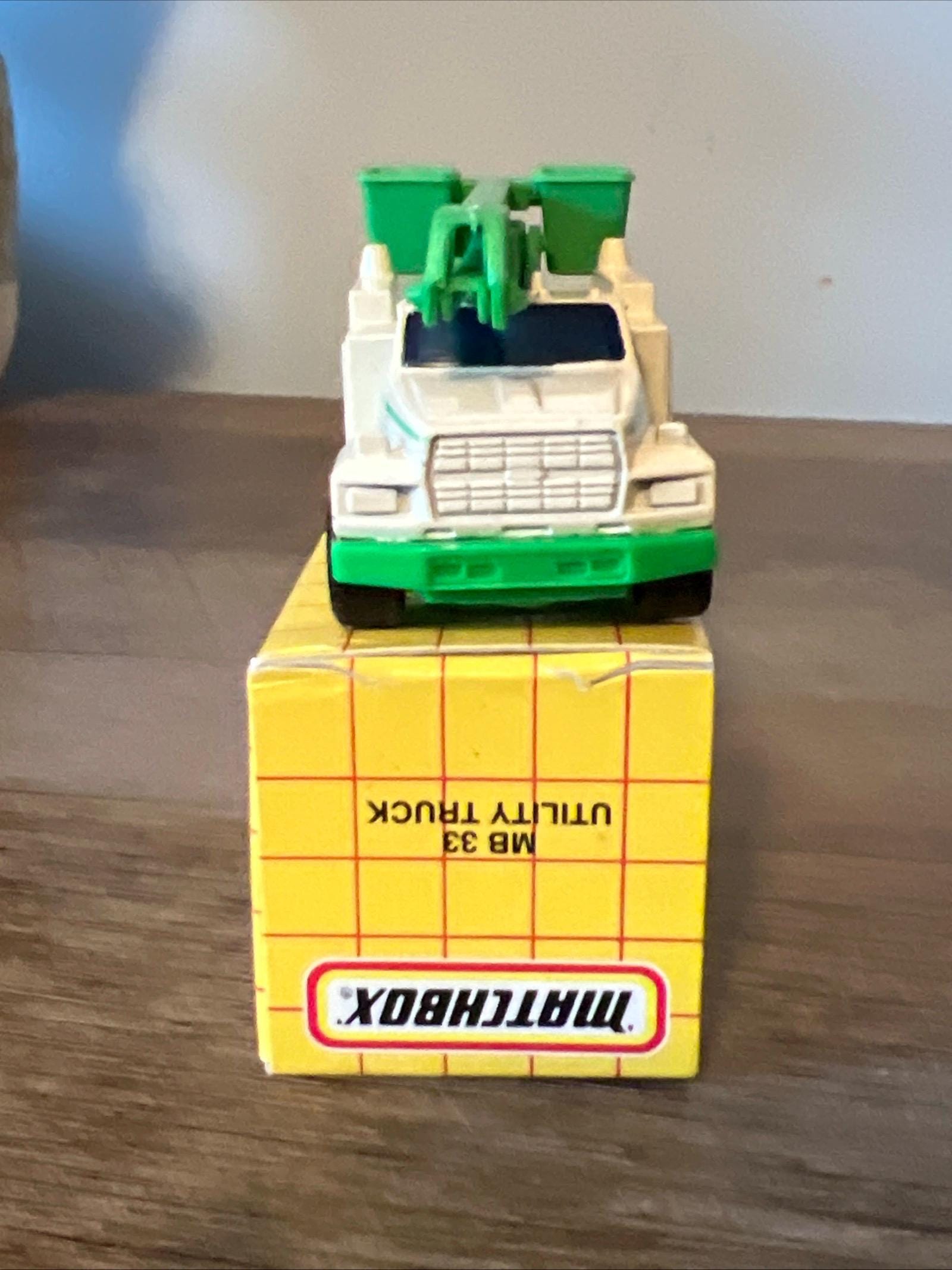 1993 Matchbox - MB33 Utility Truck in Original Box - Tree Care Bucket Truck