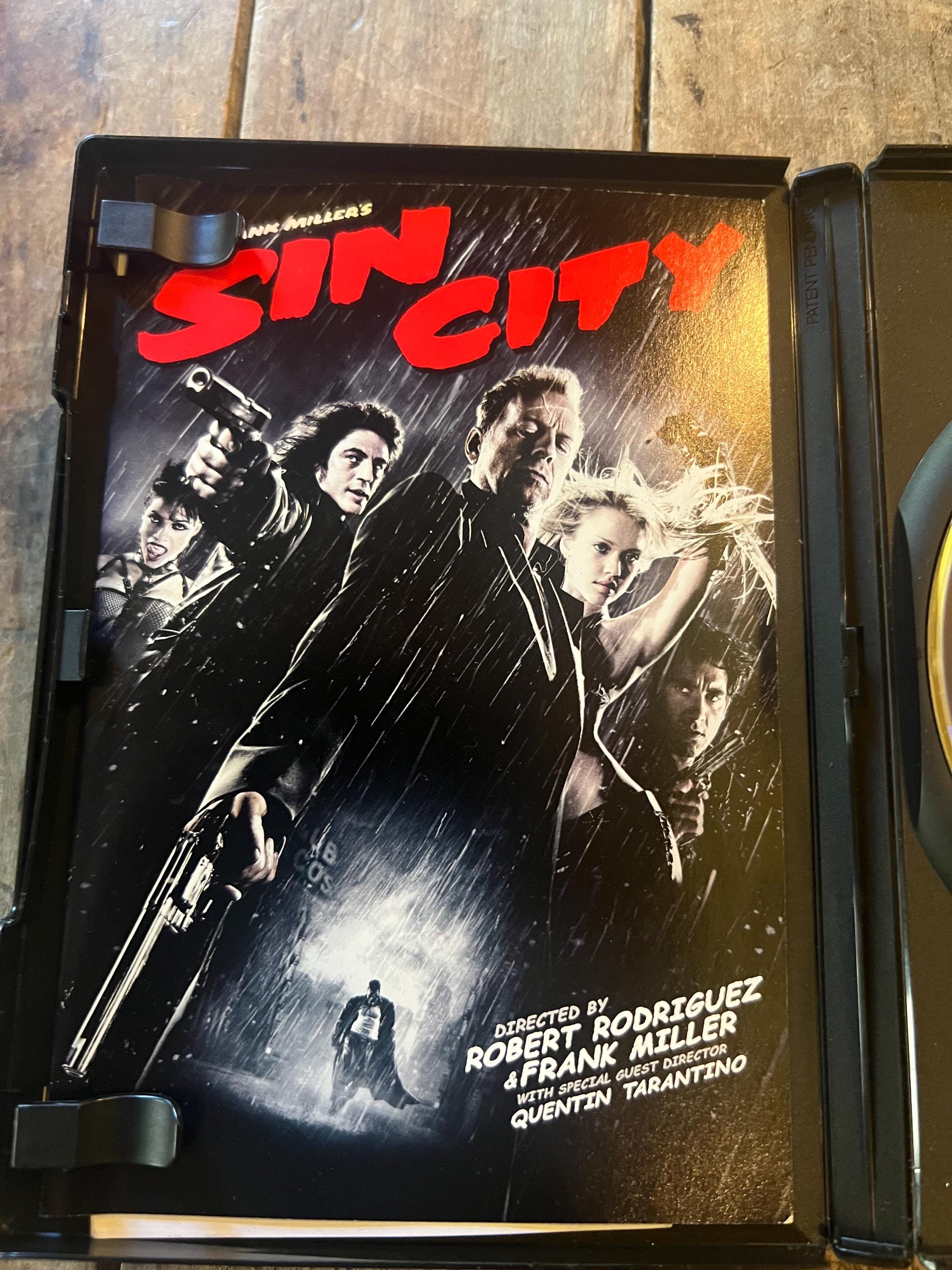 Sin City ( DVD 2005 )  Starring Bruce Willis, Mickey Rourke & Jessica Alba