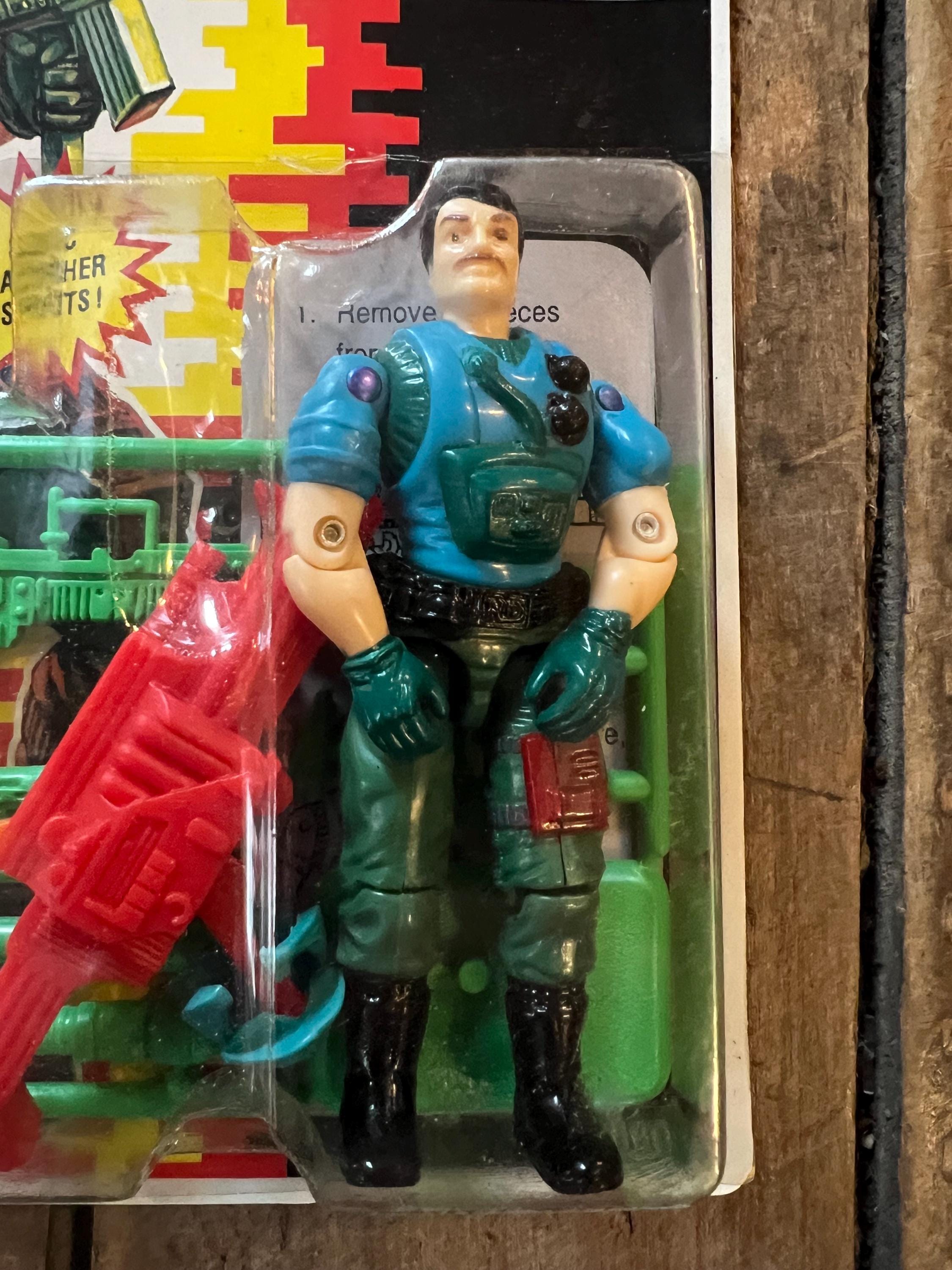 1996 Hasbro GI JOE -  Funskool Dial-Tone - Action Figure - Rare Original Card