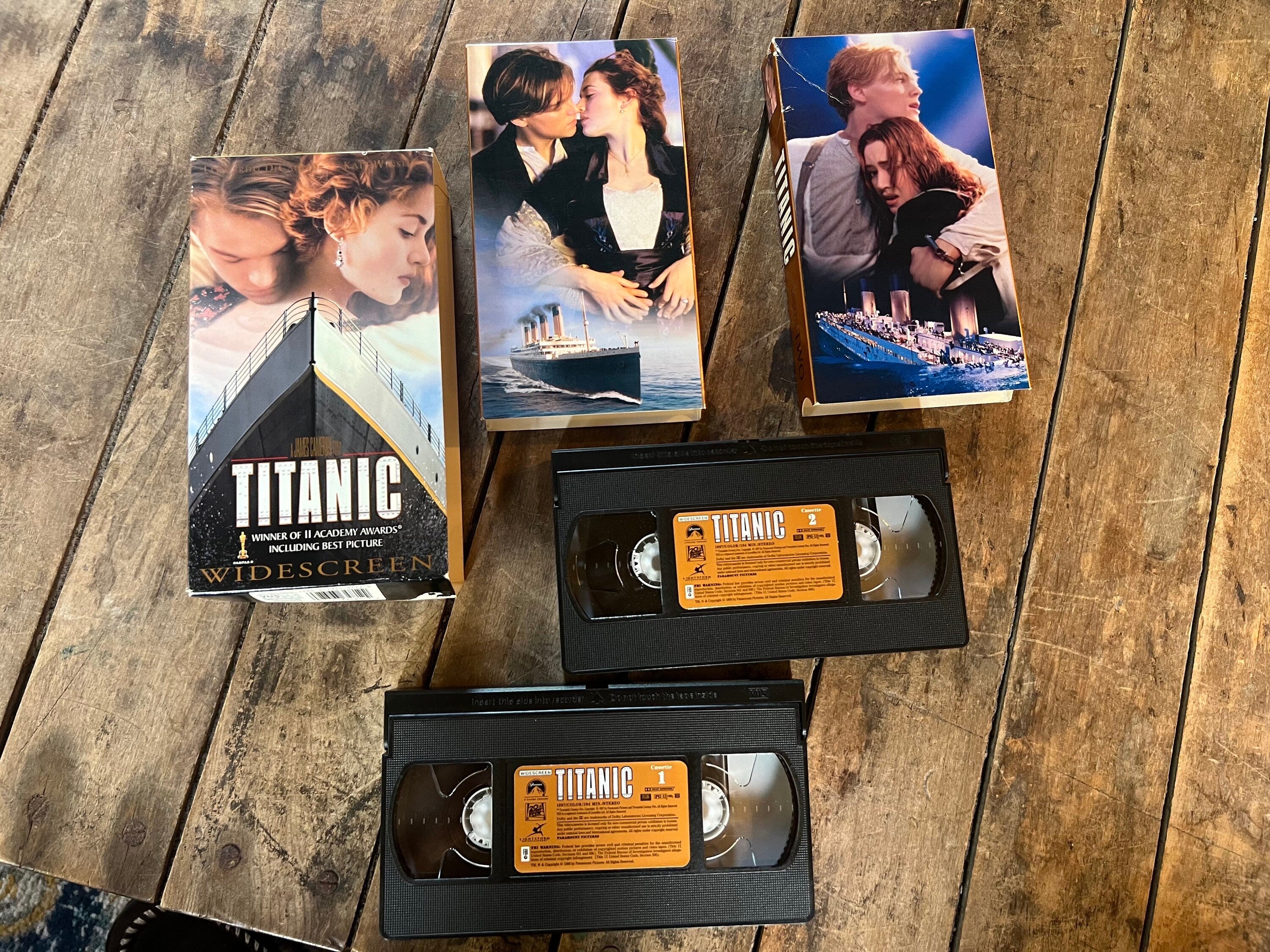 Titanic (1997) Widescreen VHS Movie - Leonardo DiCaprio & Kate Winslet
