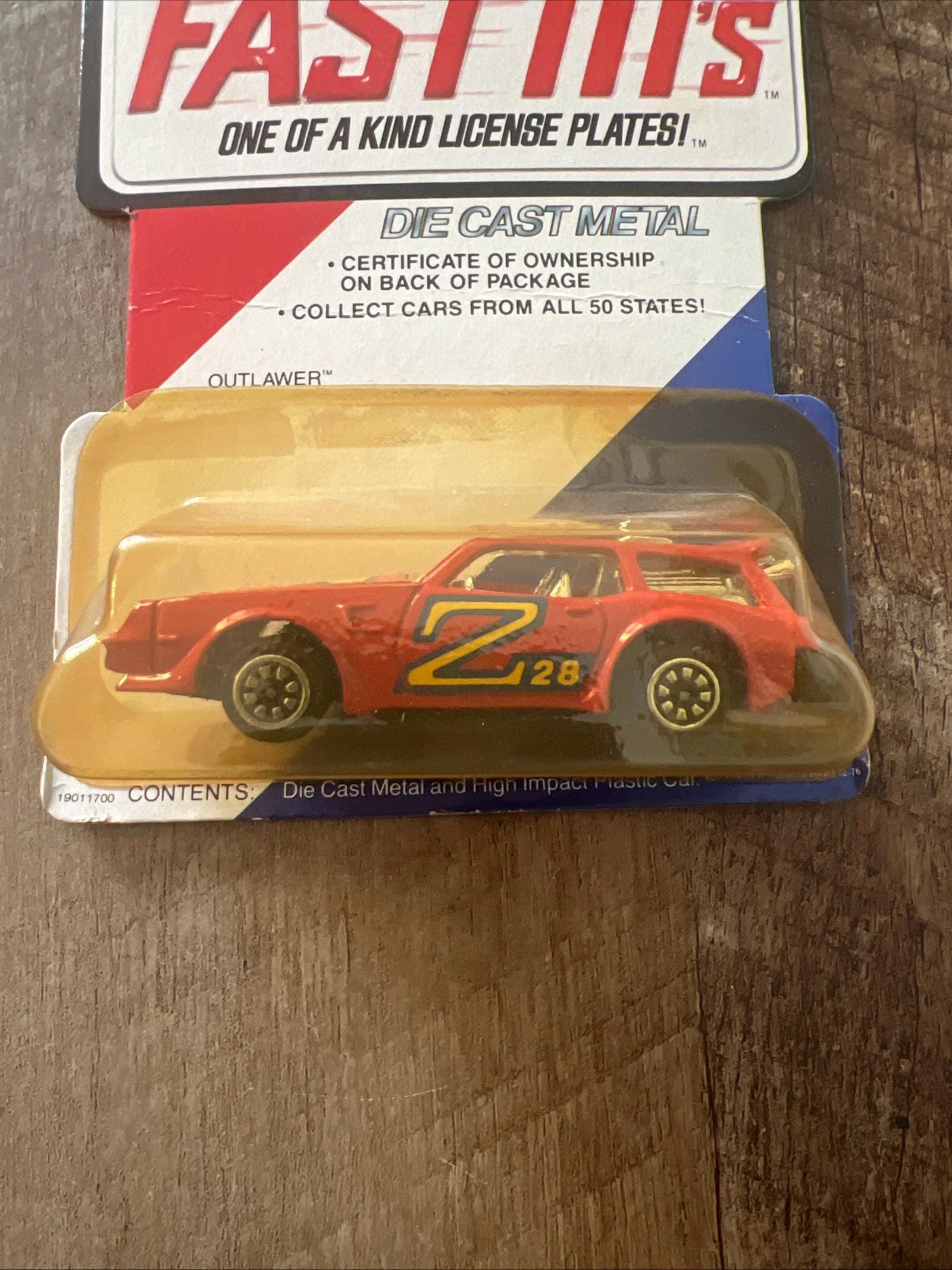 1981 Kenner FAST 111's OUTLAWER Die Cast Car - Sealed on Card