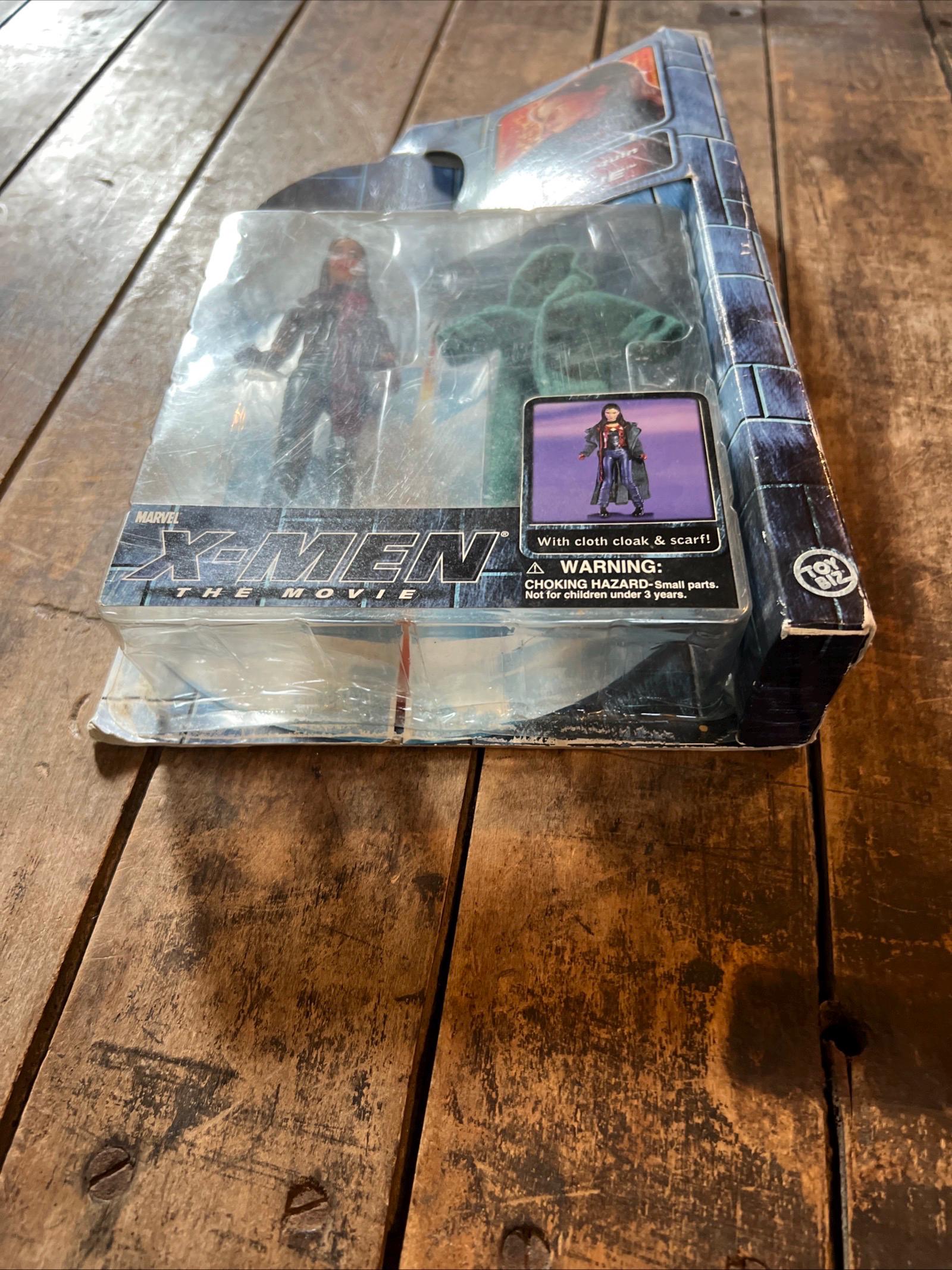 Vintage Toy Biz - X-Men - ROGUE Action Figure & Accessories - Original Card