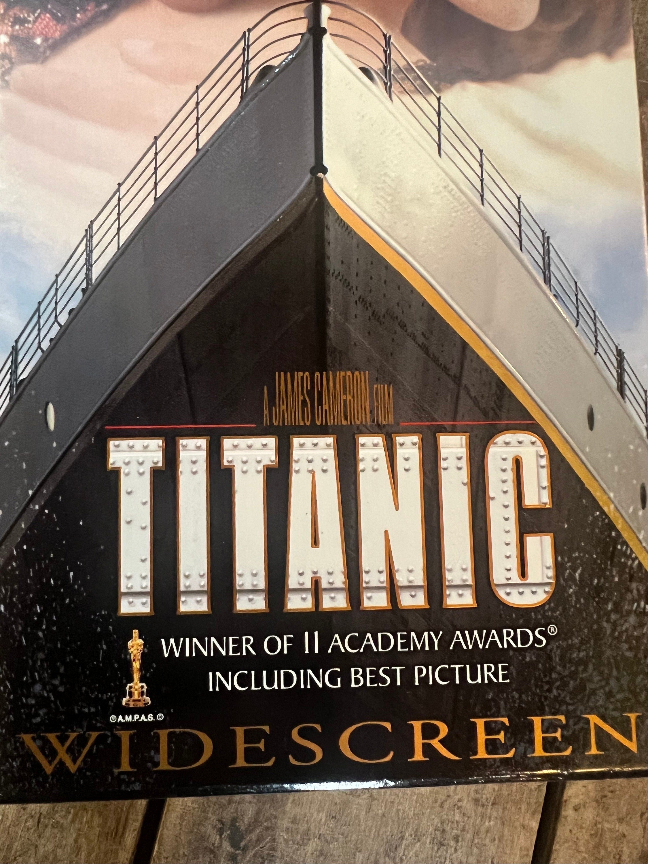 Titanic (1997) Widescreen VHS Movie - Leonardo DiCaprio & Kate Winslet