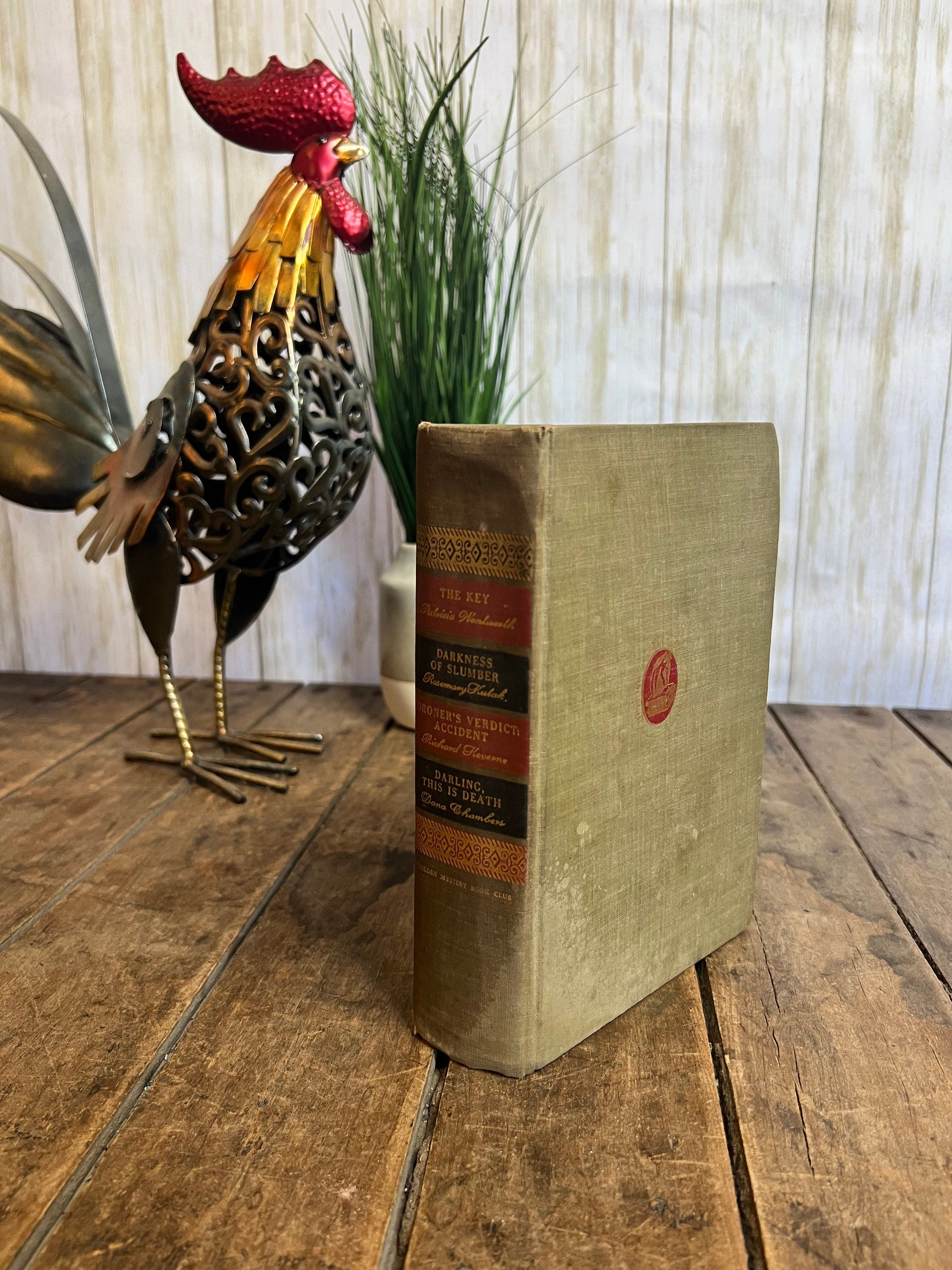 1945 Unicorn Mystery Book Club: Vintage Detective Fiction