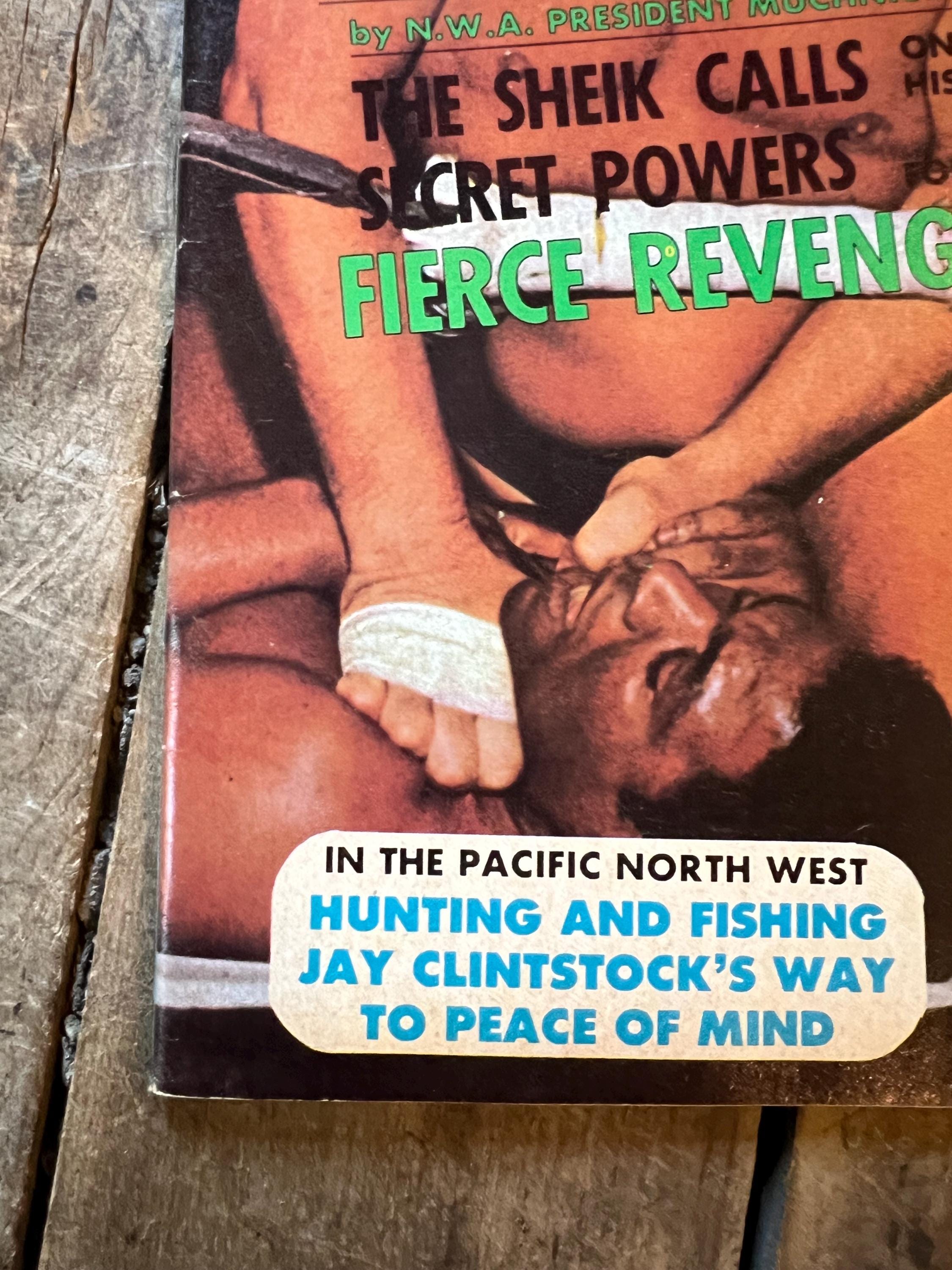 The Official Wrestling Monthly Magazine - January 1975 Issue - WWF / WWE