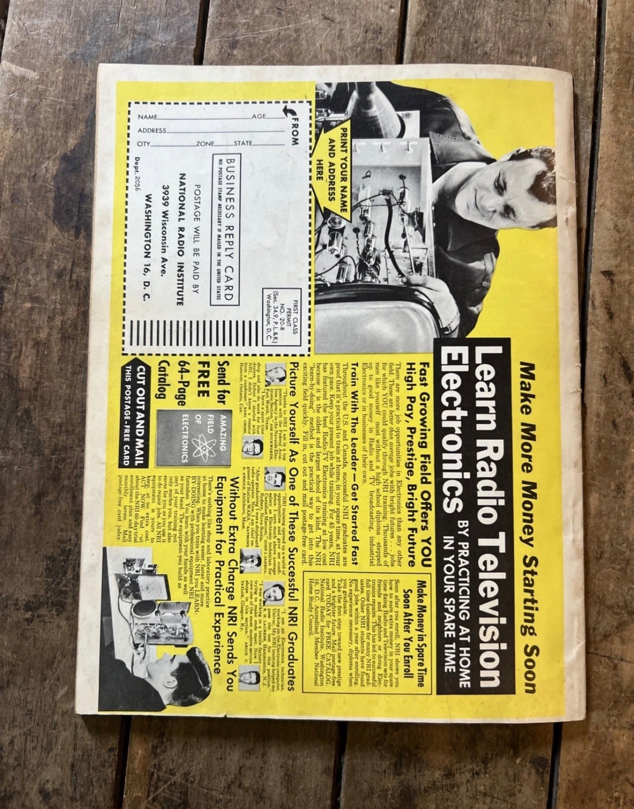 Men In Adventure Magazine - Volume 2 No. 1 ( March 1962 ) Rare Magazine