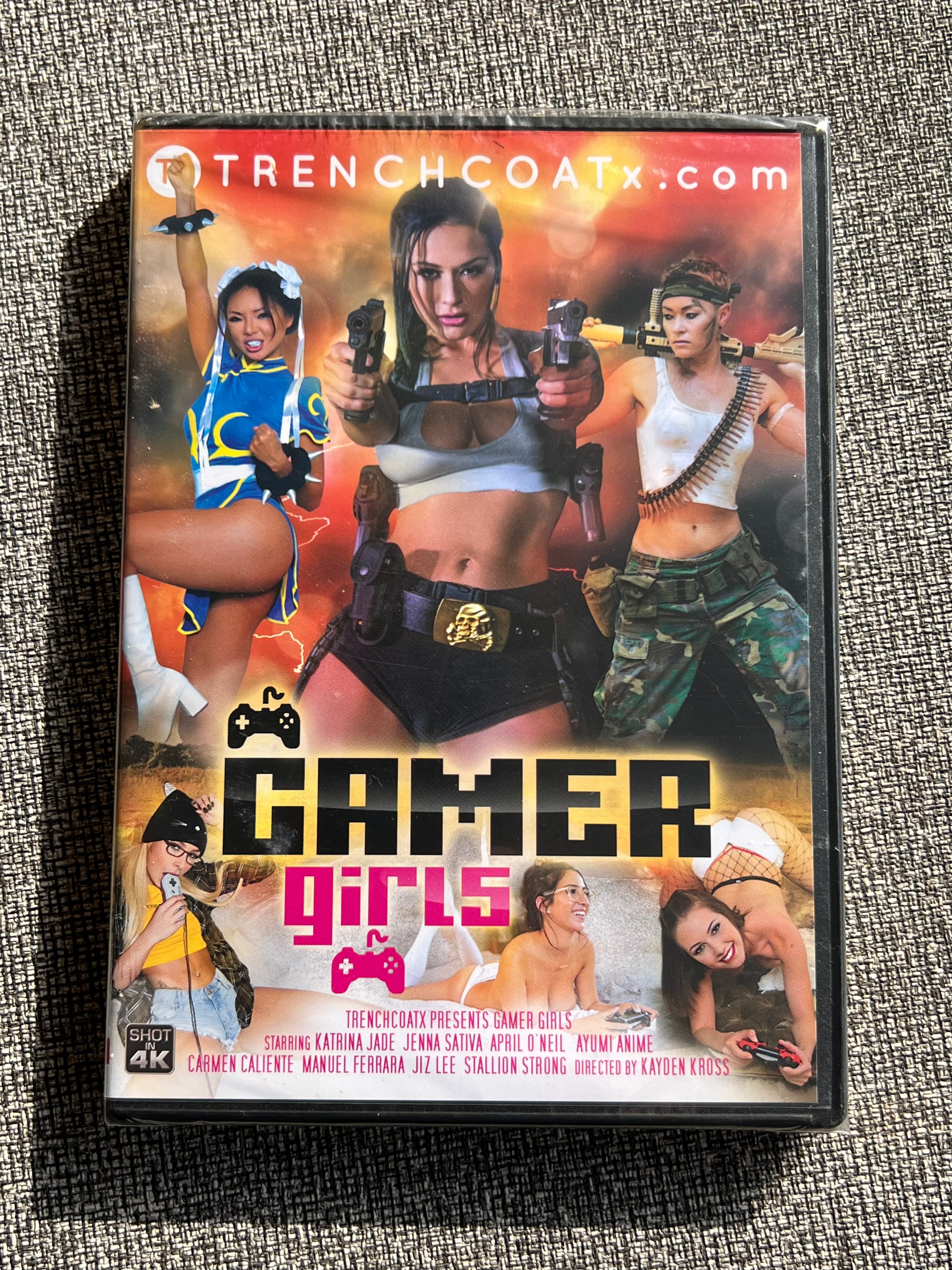 Gamer Girls - DVD 2018 - Trenchcoat X