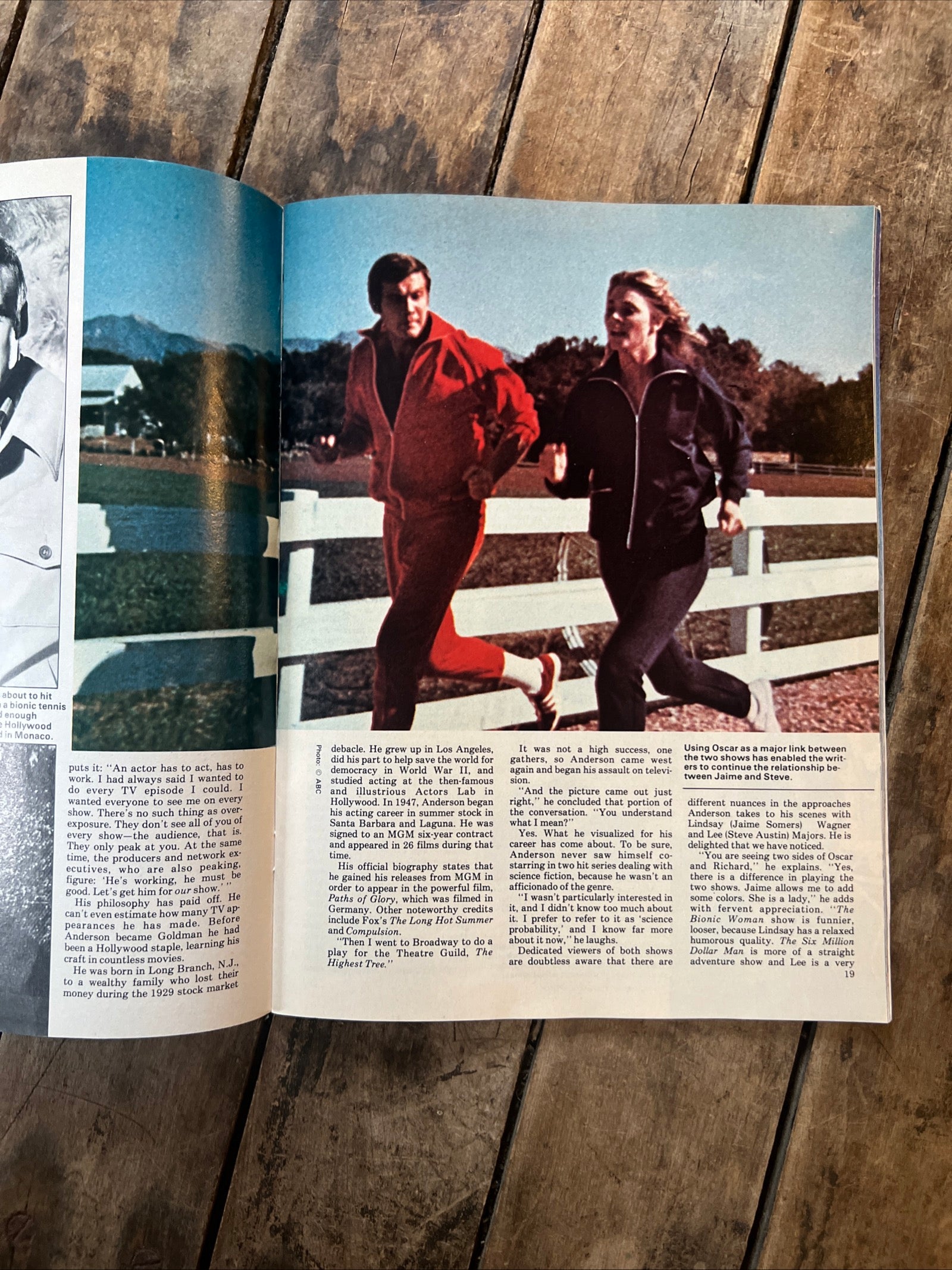 STARLOG Magazine - March 1977 - The Six Million Dollar Man & Bionic Woman Cover