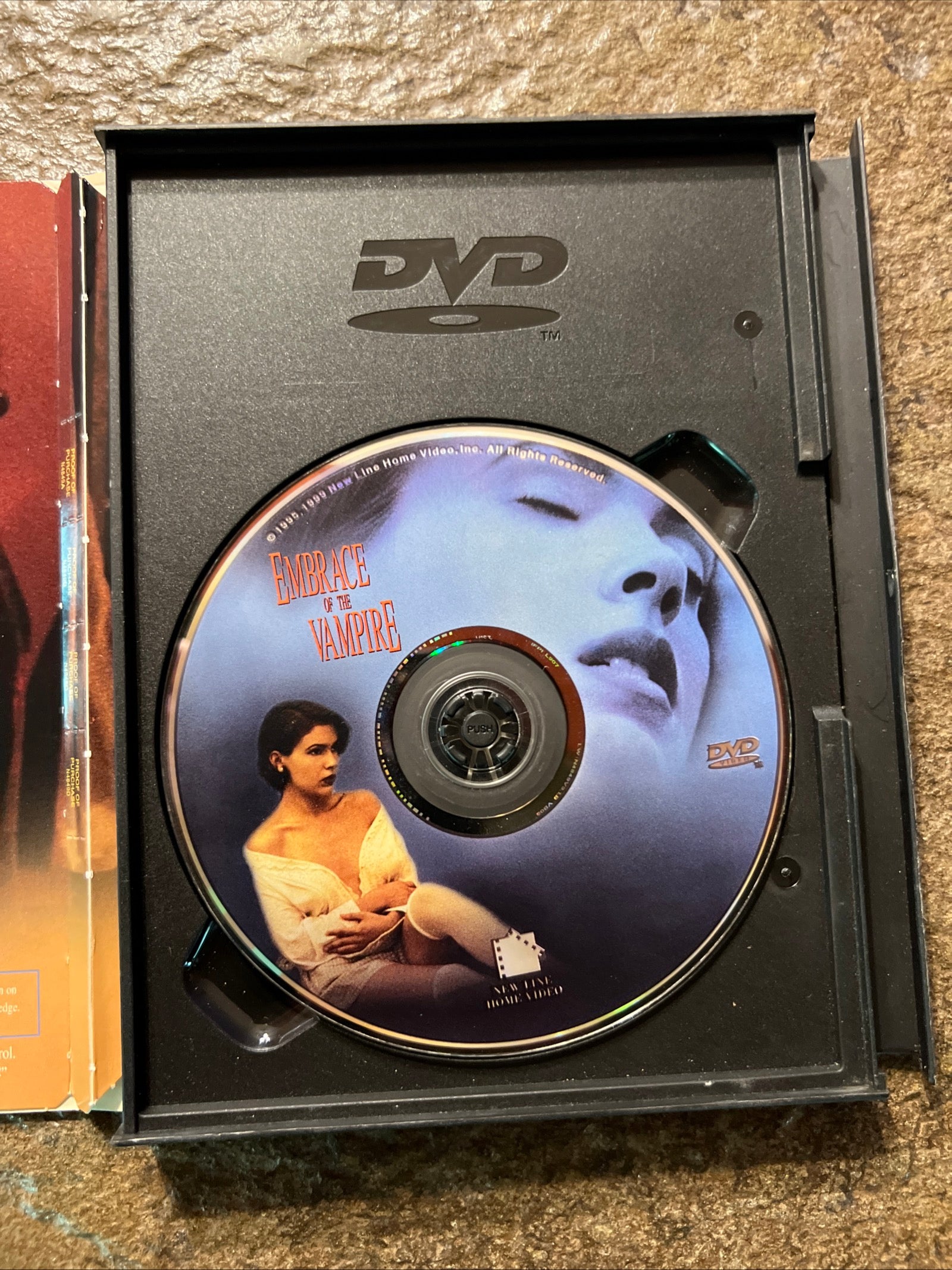 Embrace Of The Vampire ( DVD 1995) Horror / Erotic [R]