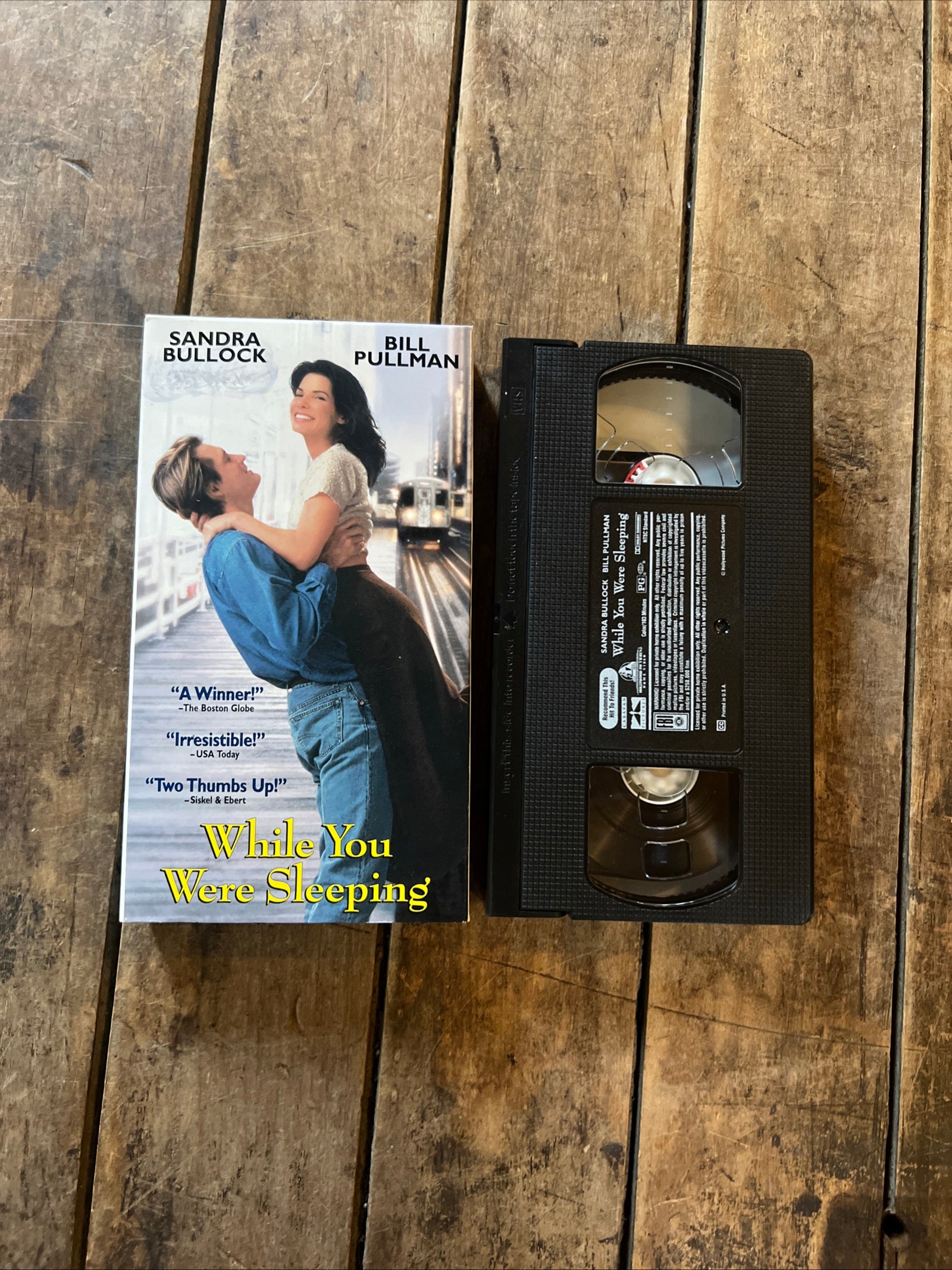 While You Were Sleeping ( VHS 1995 ) Starring - Sandra Bullock & Bill Pullman