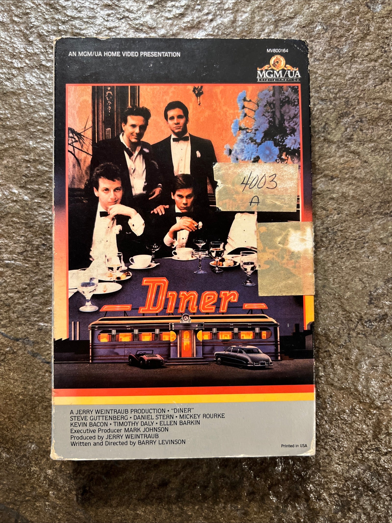 Diner ( BIG BOX VHS 1982 ) Comedy / Drama [R] Kevin Bacon & Mickey Rourke