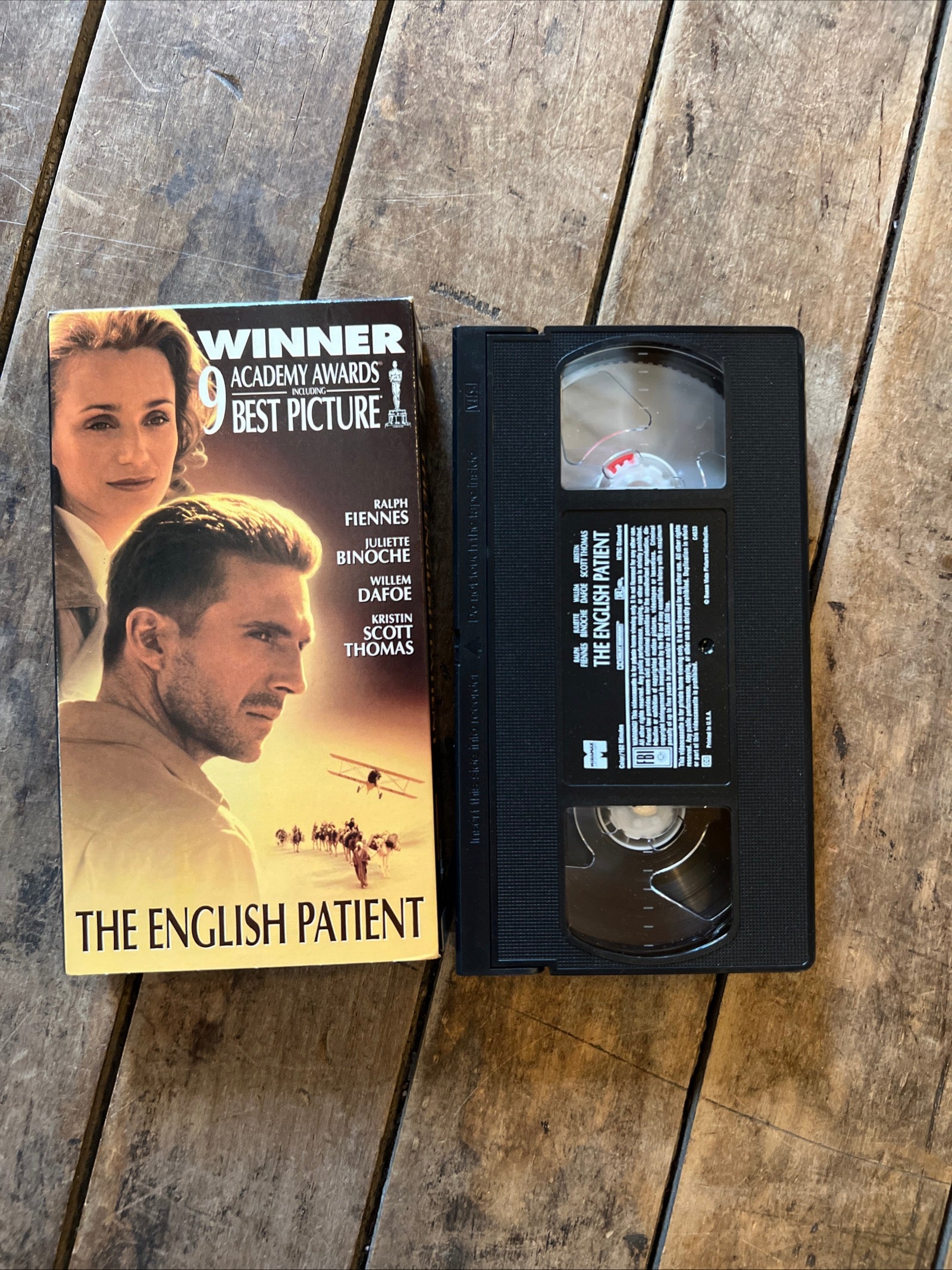 The English Patient ( VHS 1996 ) Starring - Ralph Fiennes & Juliette Binoche