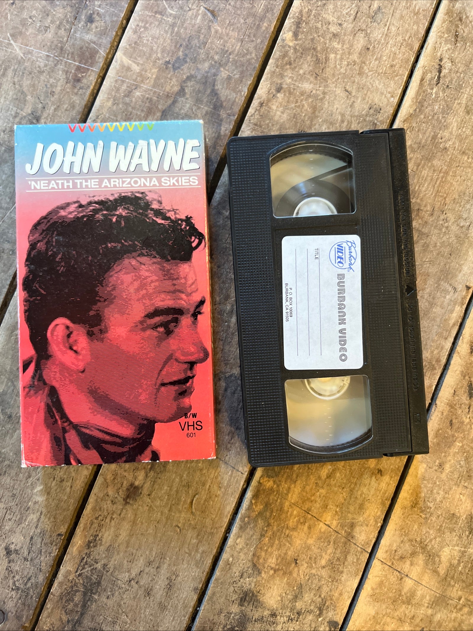 Neath The Arizona Skies ( VHS 1934 ) Western / Drama - Starring John Wayne