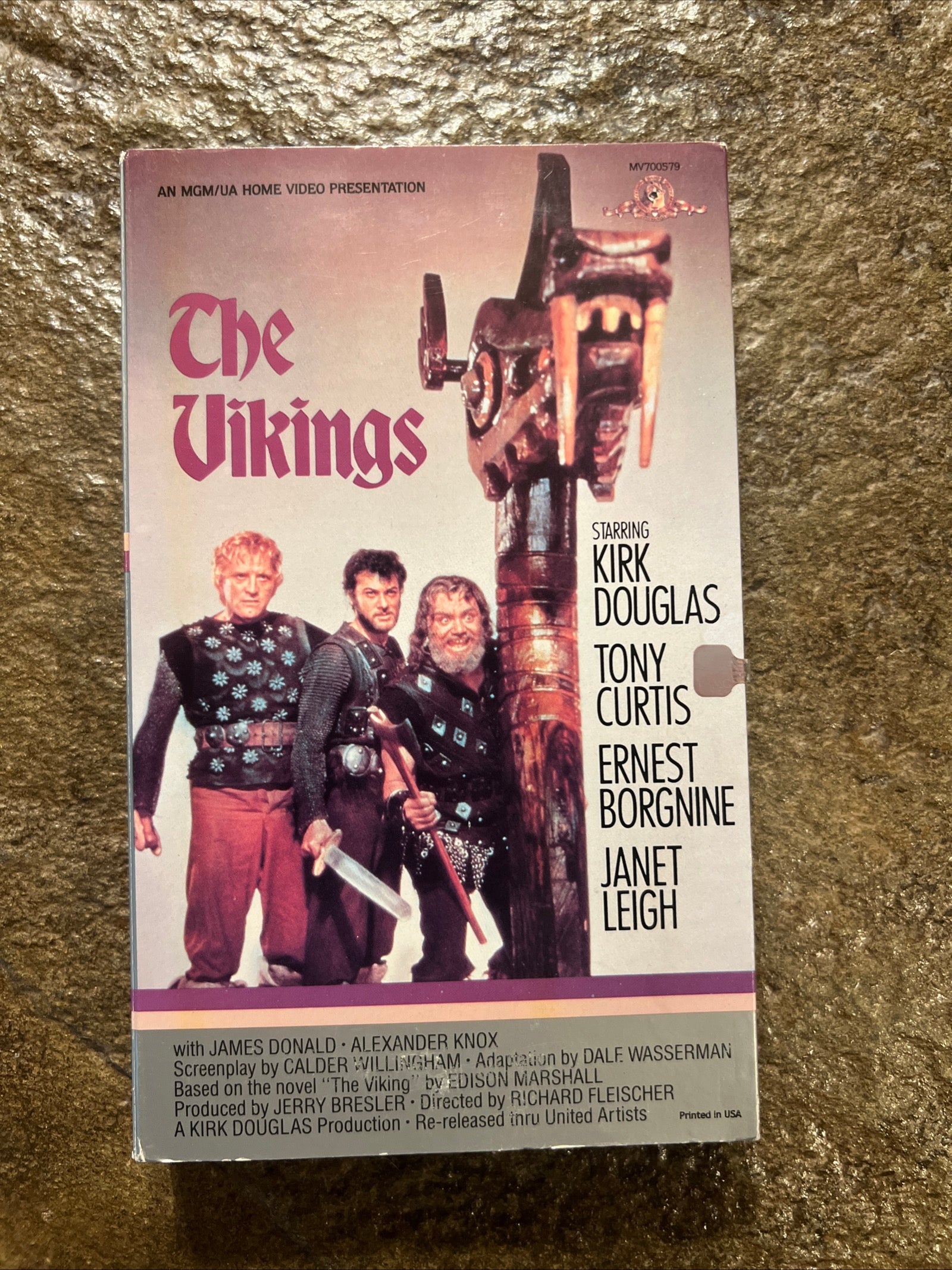 The Vikings ( BIG BOX VHS 1958 ) Adventure / Action [NR] Kirk Douglas