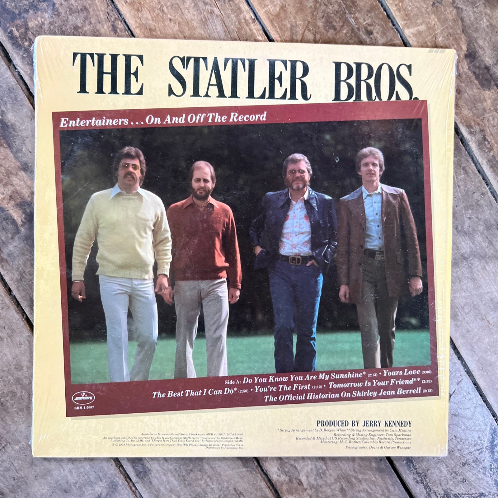 The Statler Bros. - Entertainers On And Off The Road - 1978 Mercury Records - LP Vinyl Record