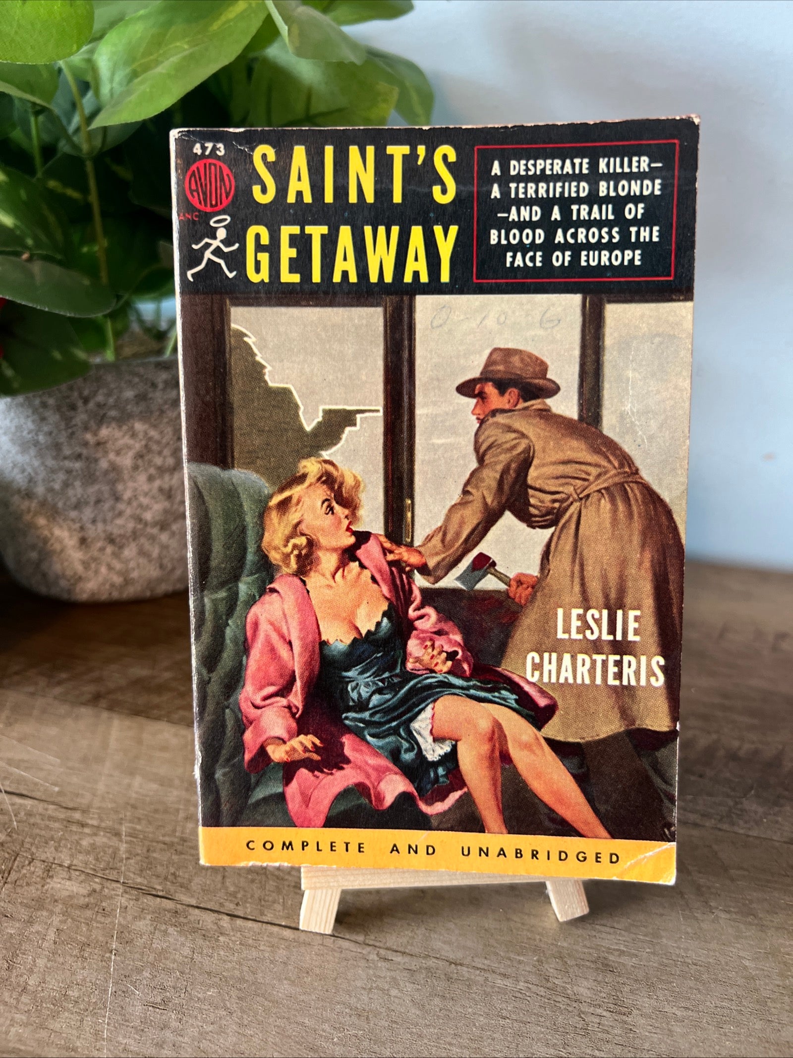 Saint’s Getaway by Leslie Charteris - Paperback 1952 Avon Books #473 First Print