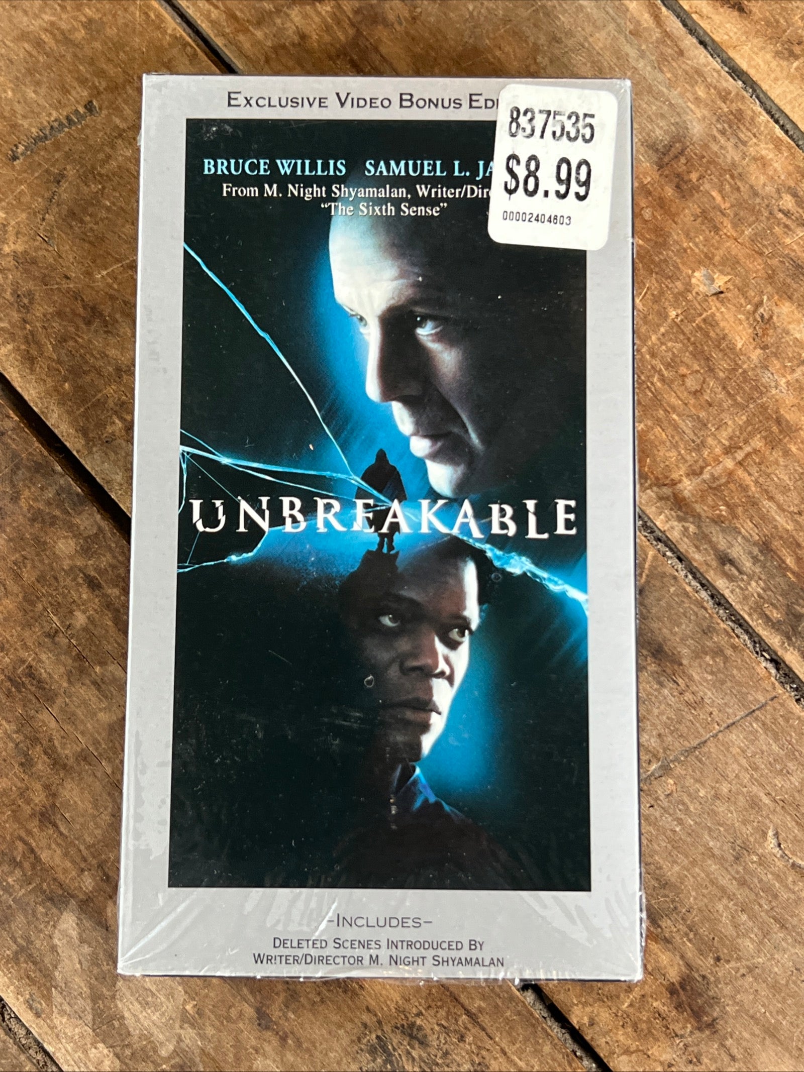 UNBREAKABLE ( VHS 2000 ) Sci-Fi / Thriller [PG-13]