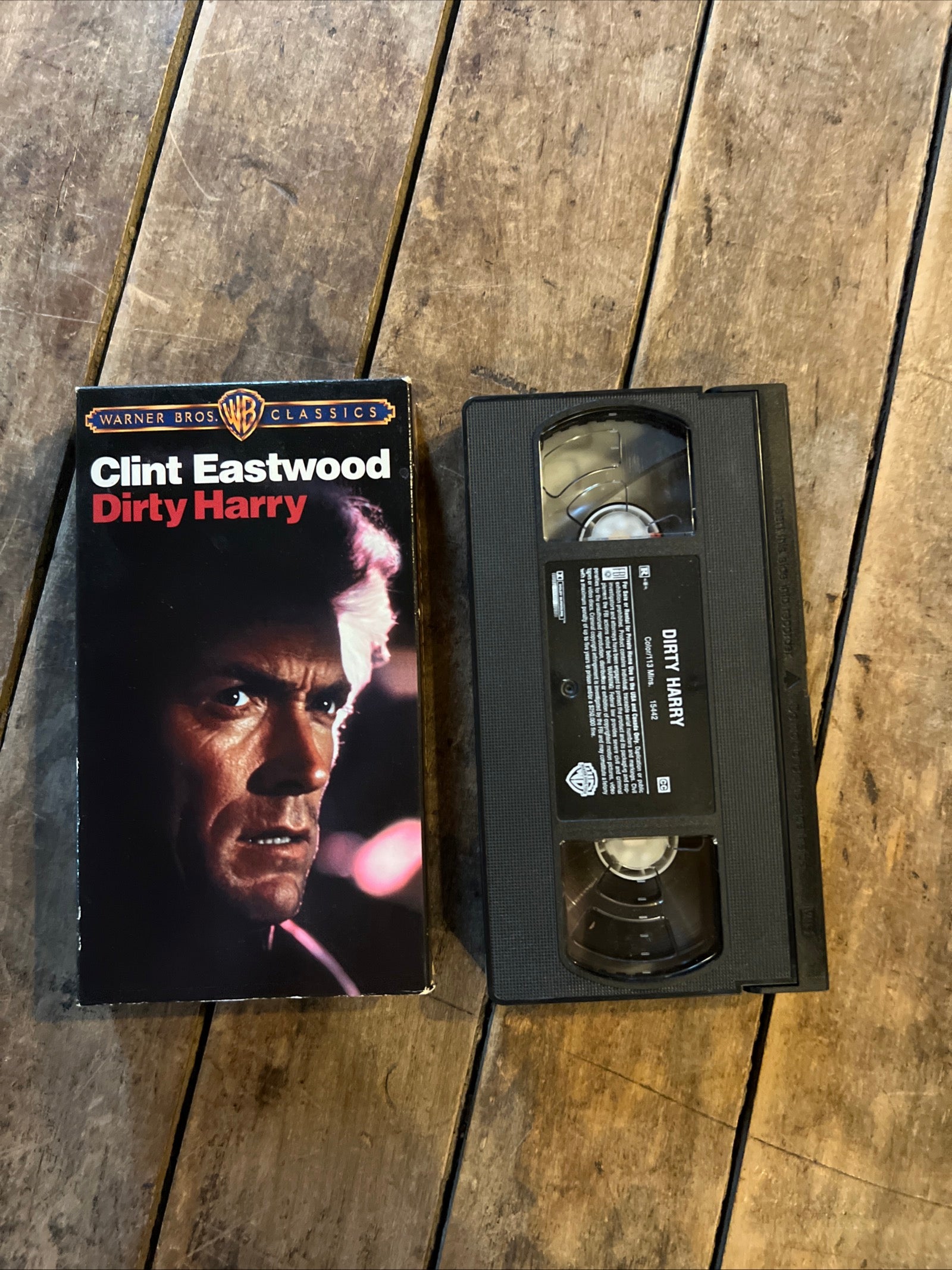 Dirty Harry ( VHS 1971 ) Action / Crime [R] Starring Clint Eastwood