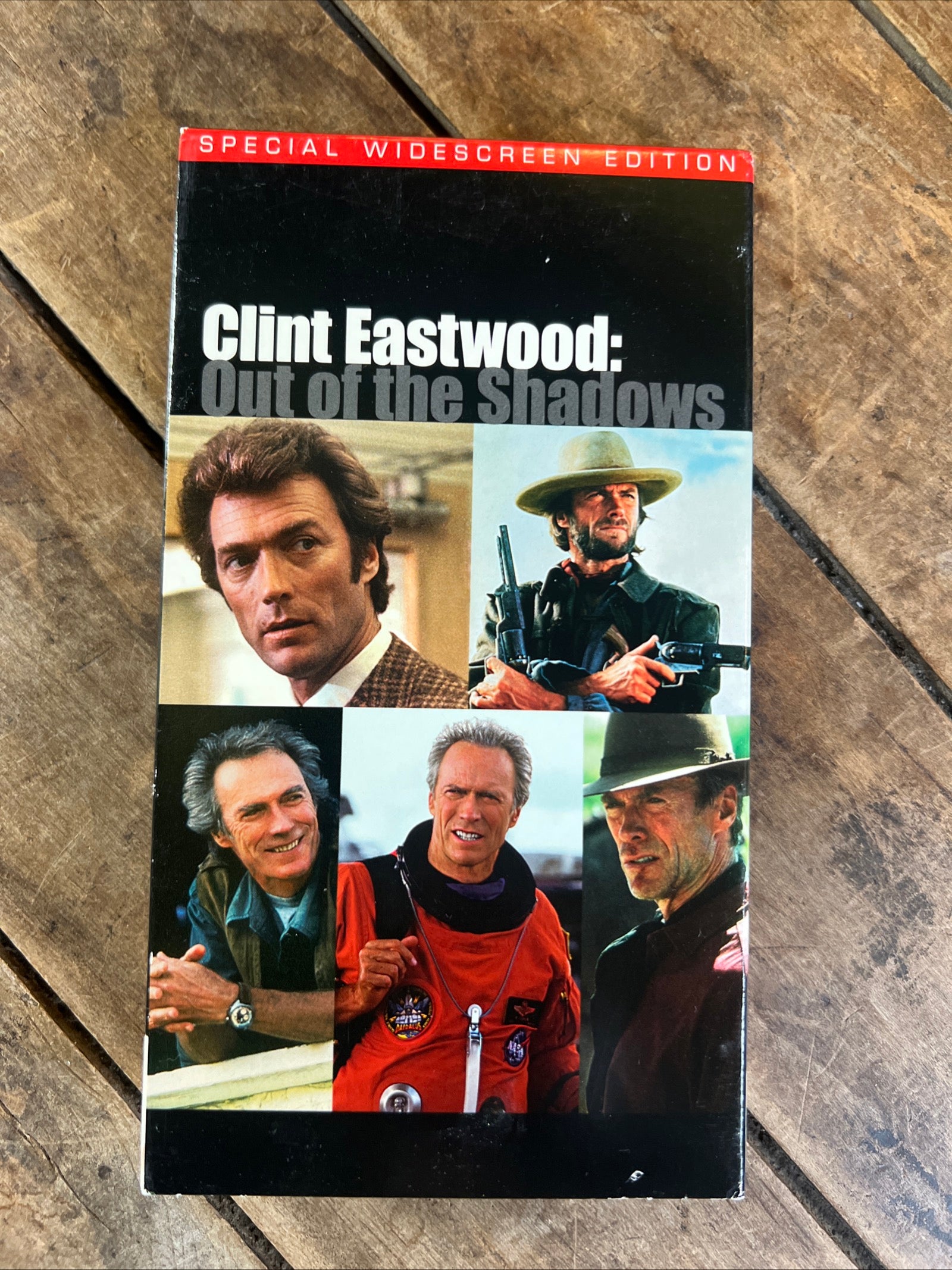 Clint Eastwood: Out Of The Shadows ( VHS )