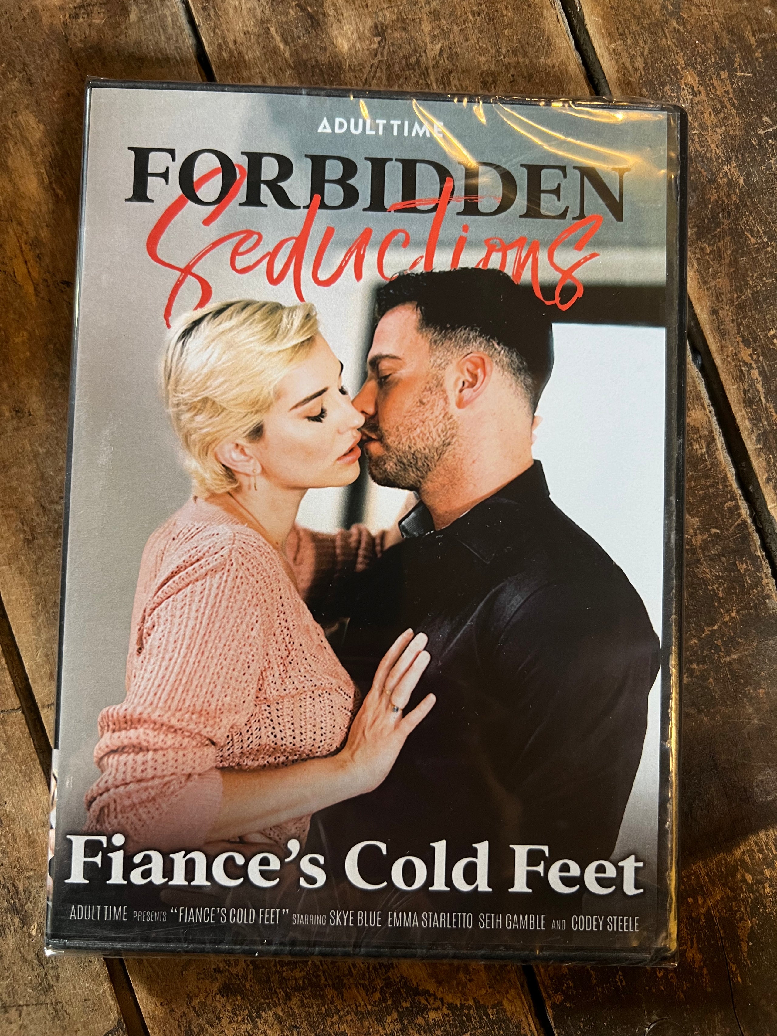 Fiance's Cold Feet - DVD 2023 - Adult Time