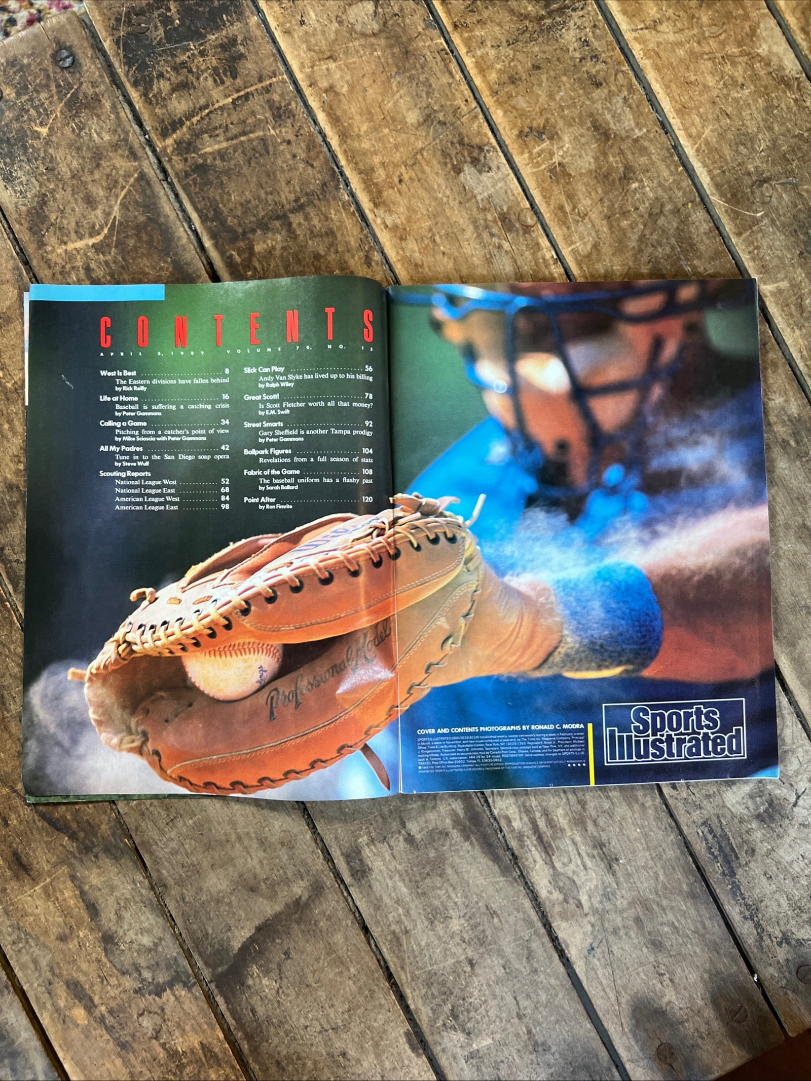 Sports Illustrated Magazine - May 1989 - MLB San Diego Padres - Benito Santiago