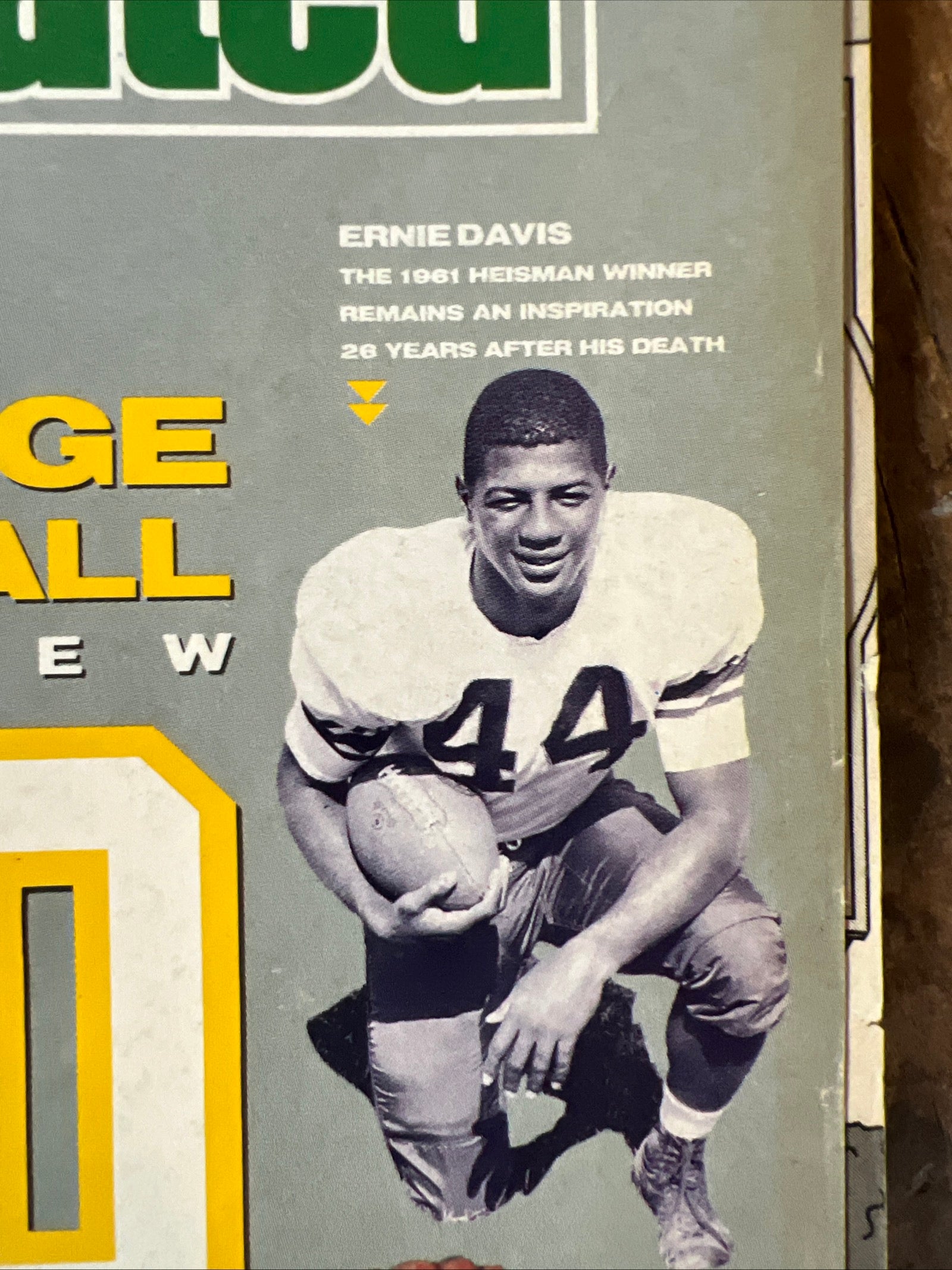 Sports Illustrated Magazine - December 1989 - College Football Preview 1989