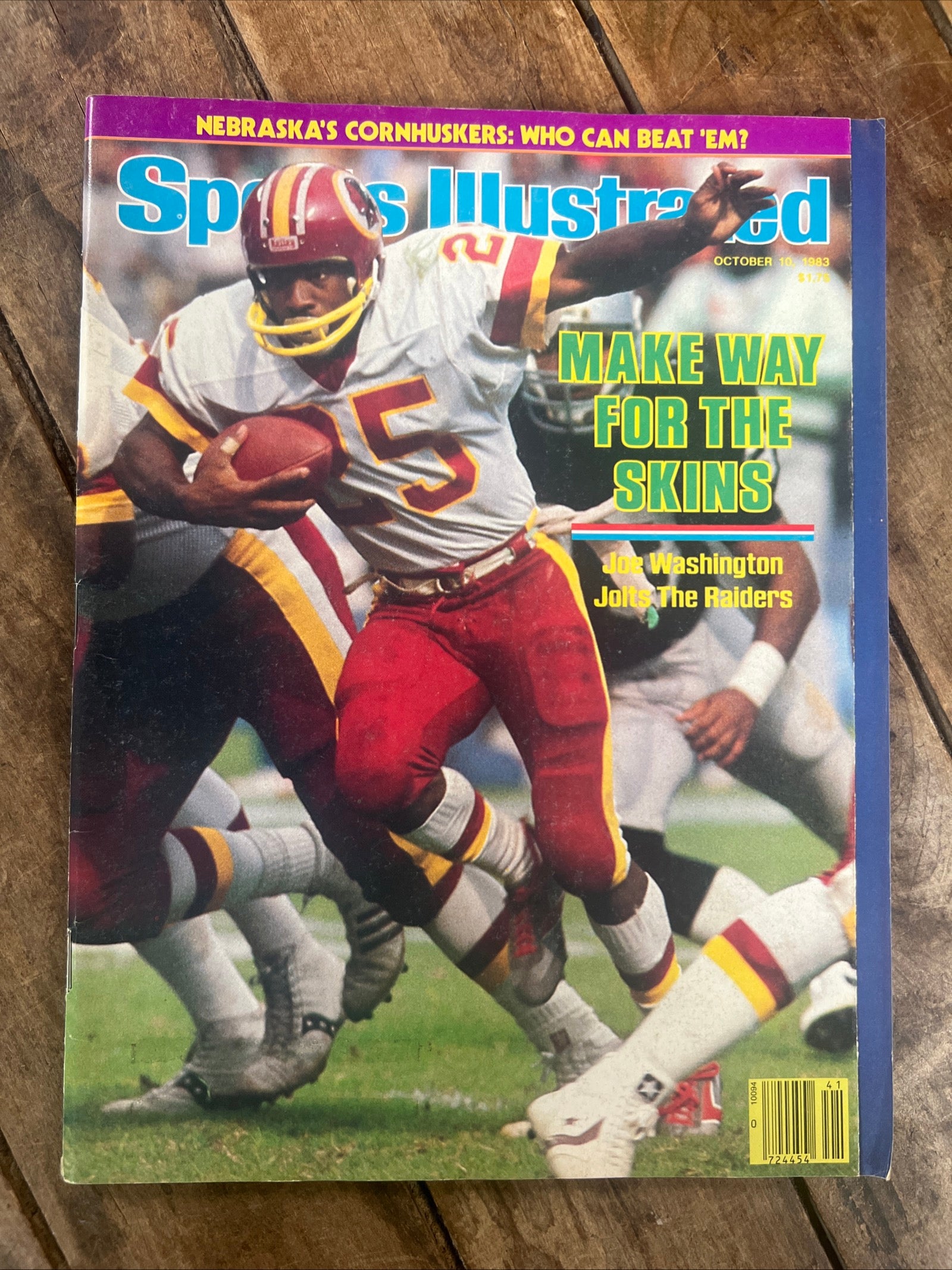 Sports Illustrated Magazine - October 1983 - NFL Redskins - Joe Washington