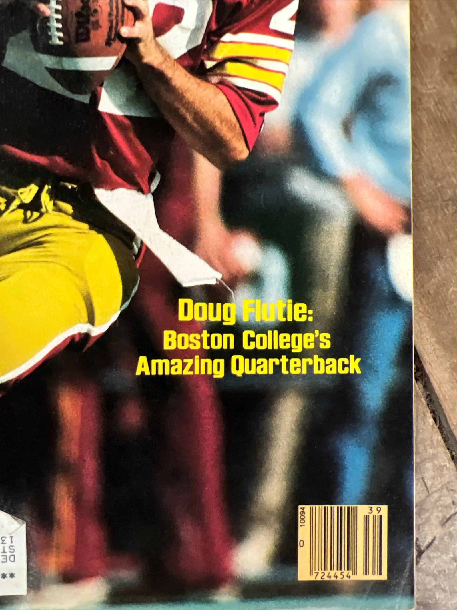 Sports Illustrated Magazine - September 1983 - Boston College QB Doug Flutie