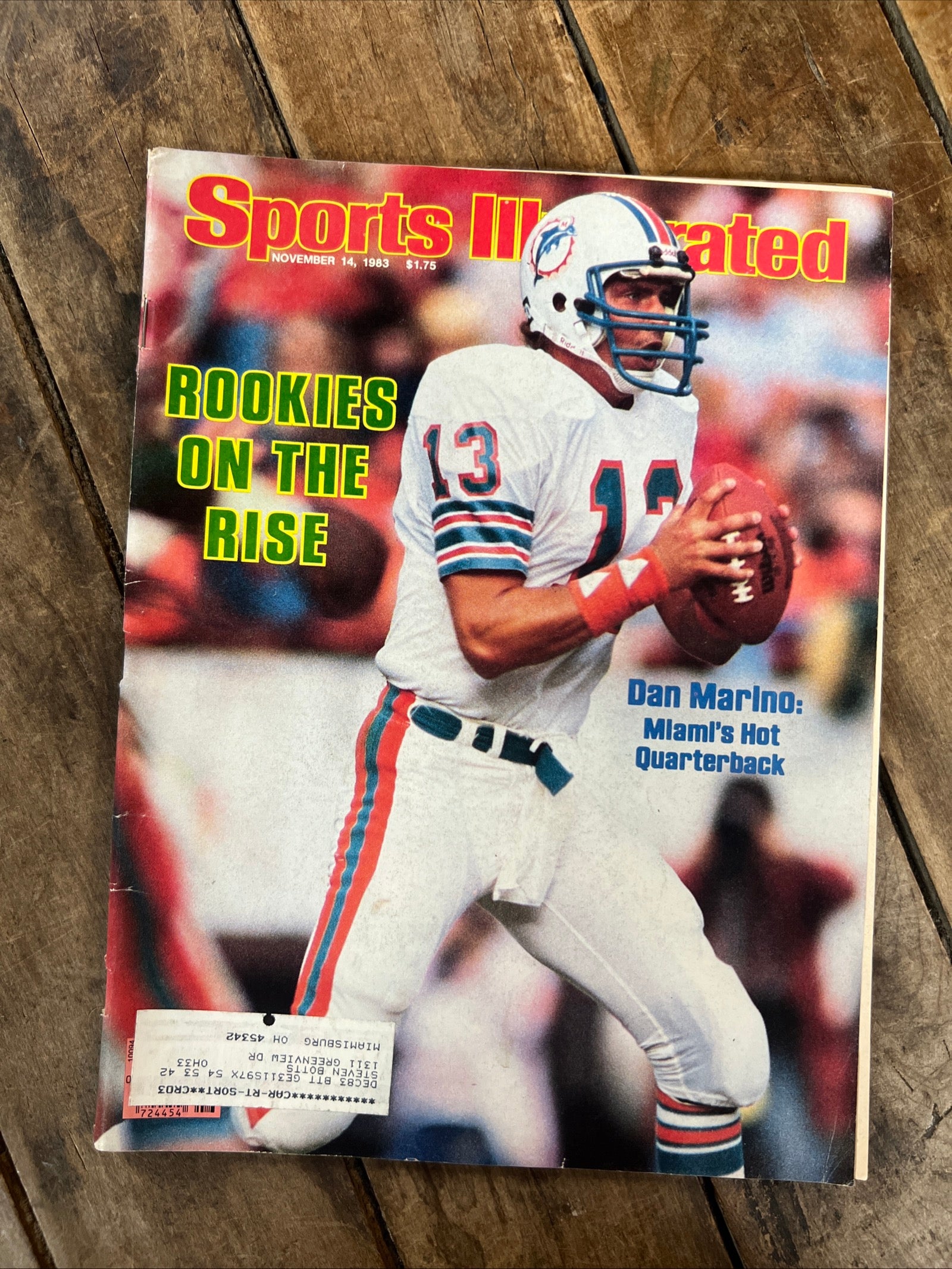 Sports Illustrated Magazine - November 1983 - NFL Miami Dolphins QB Dan Marino