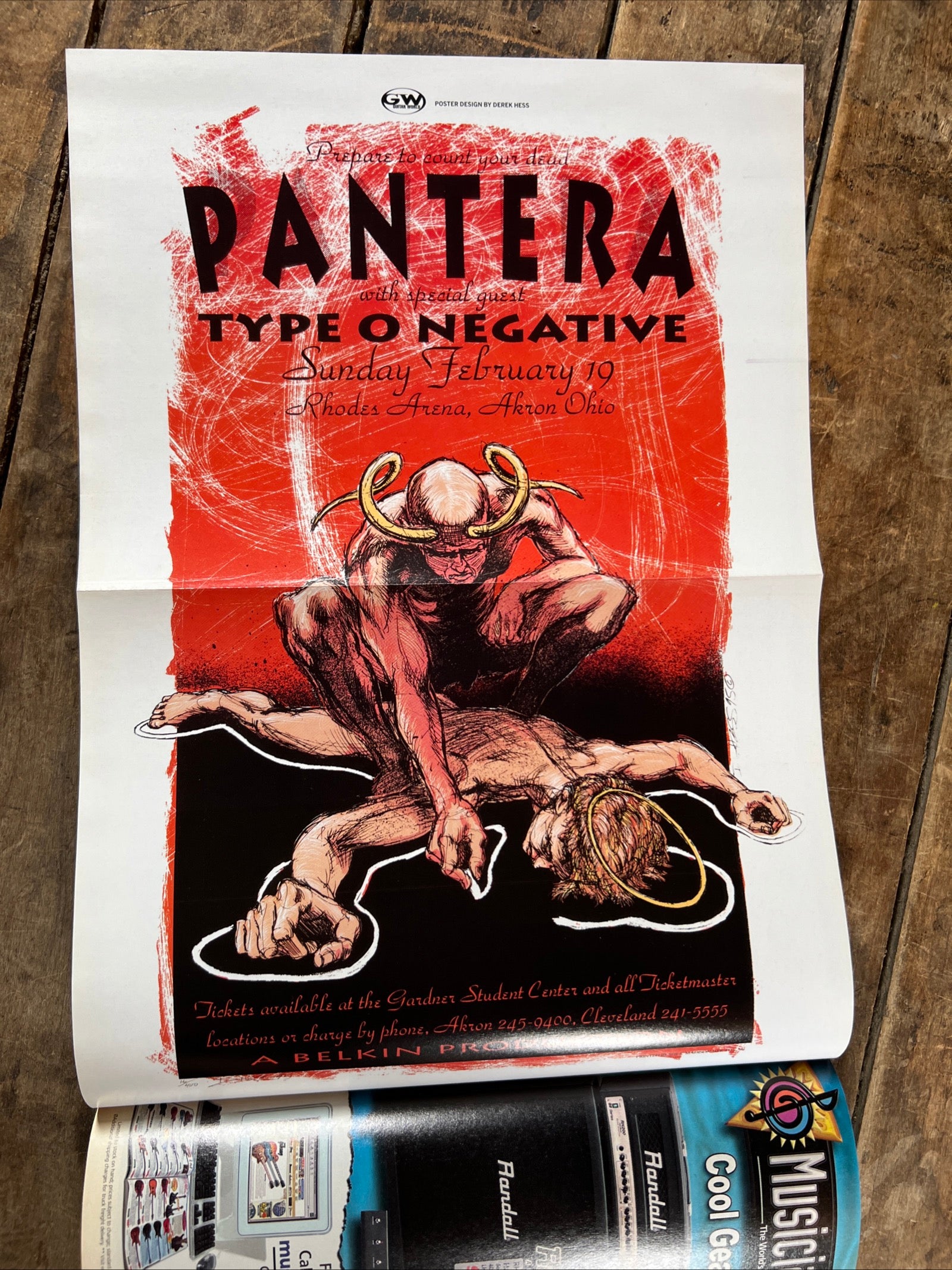 Guitar World Magazine - January 2005 - Los Lonely Boys Cover & Pantera Centerfold