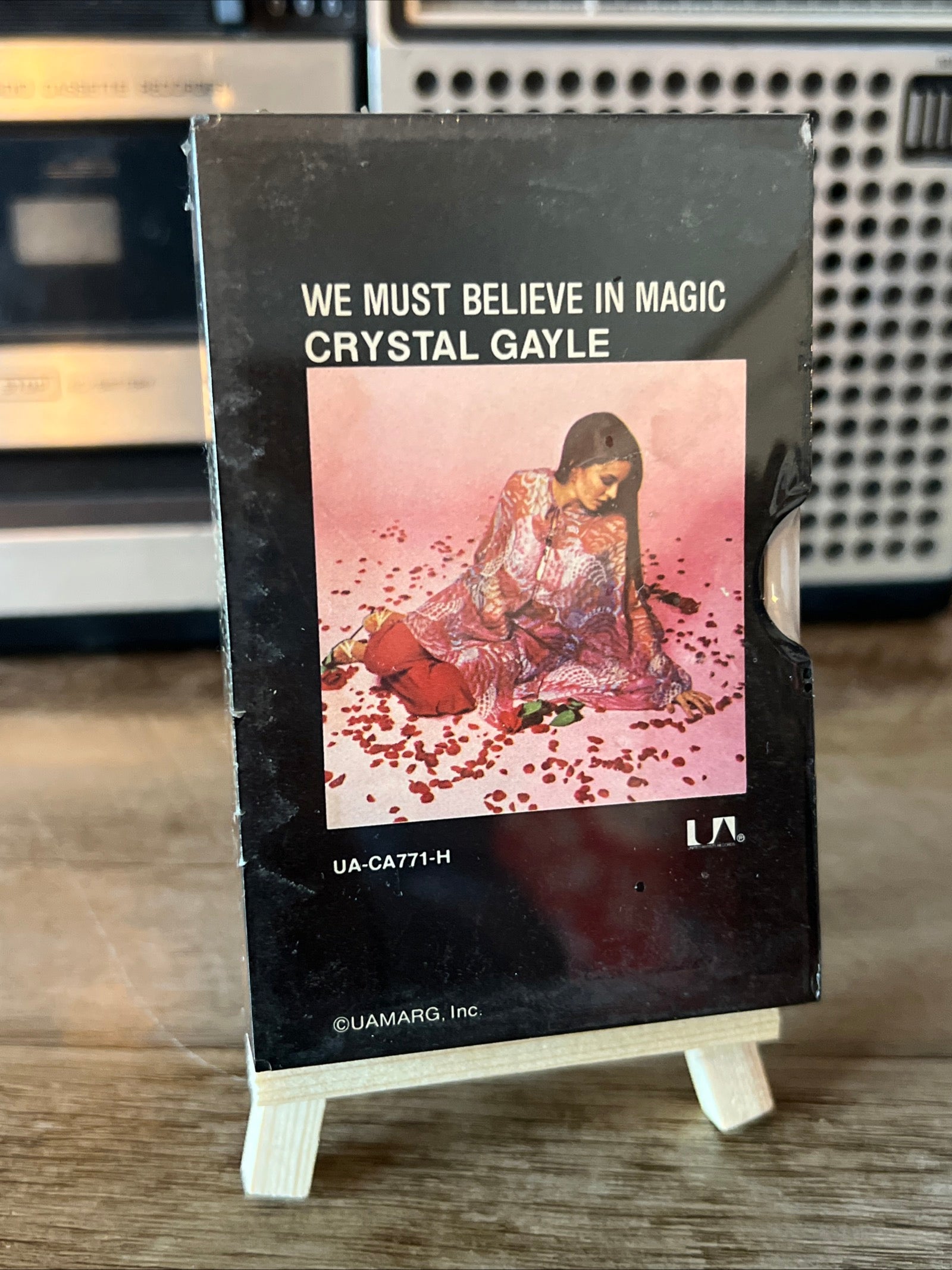 Crystal Gayle - We Must Believe In Magic - 1977 United Artists Records