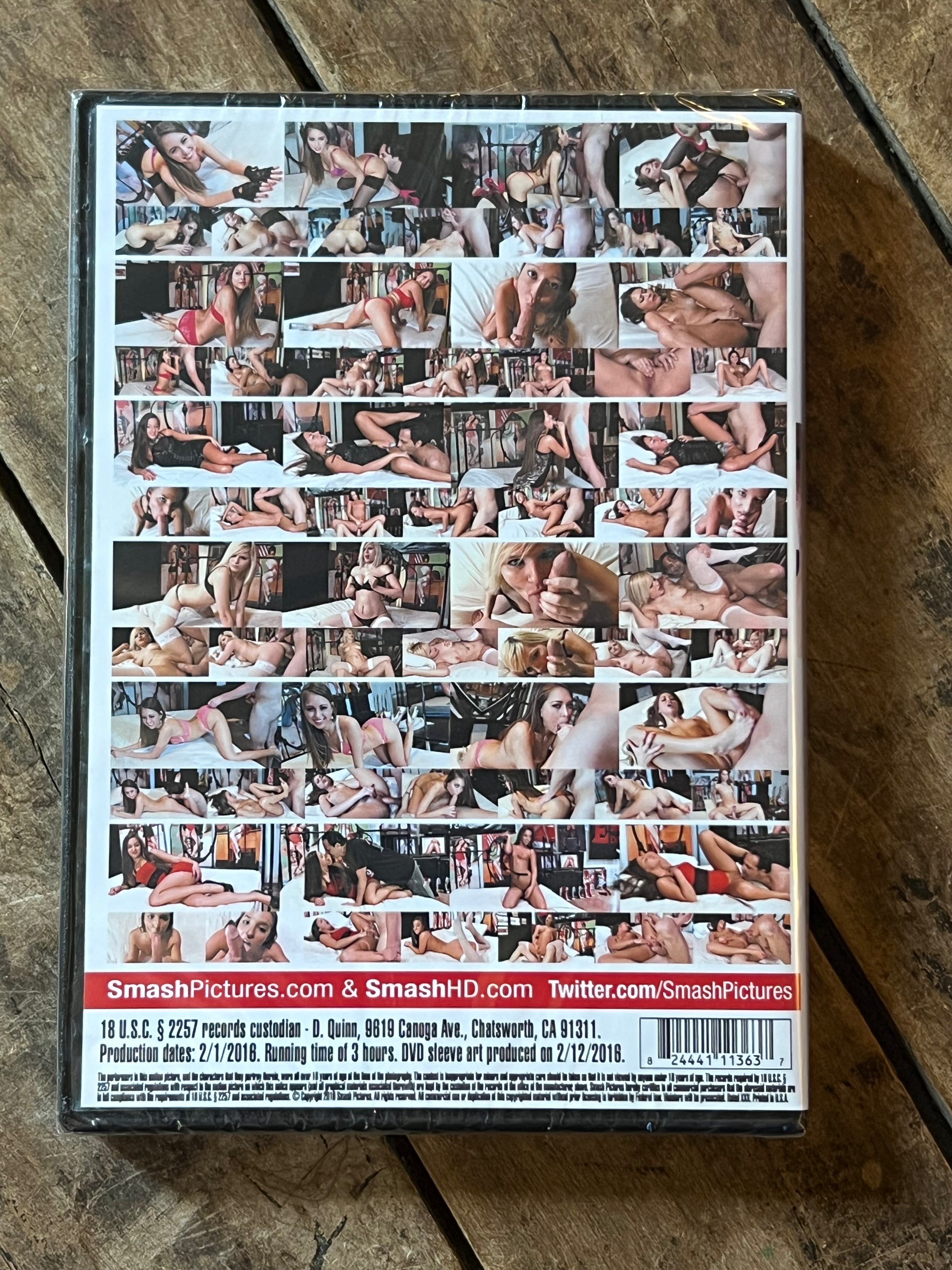 Riley Reid and Friends Cam Adventure - DVD 2016 - Smash Pictures