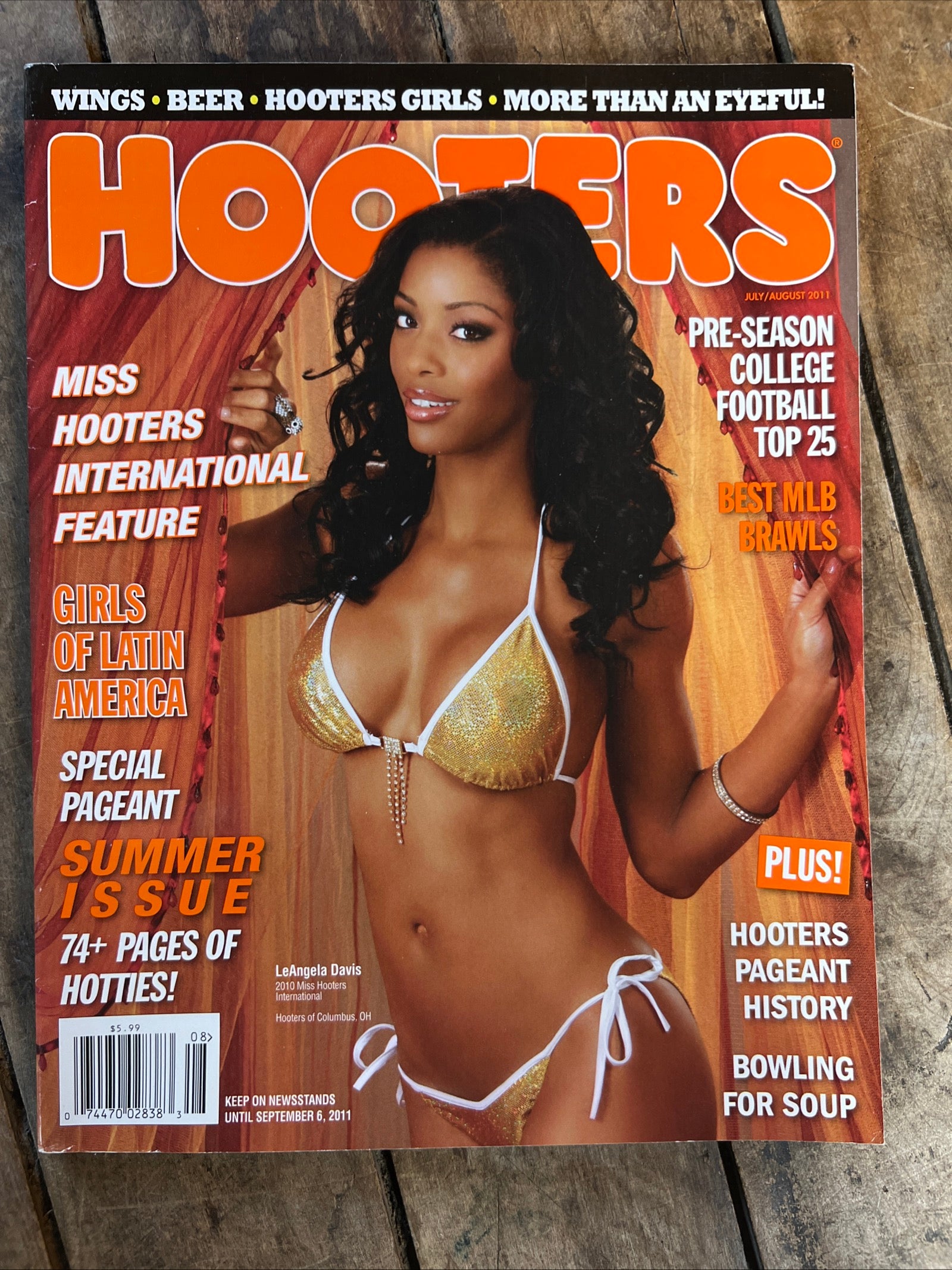 HOOTERS Magazine - July 2011 - Miss Hooters International Feature & Summer Issue