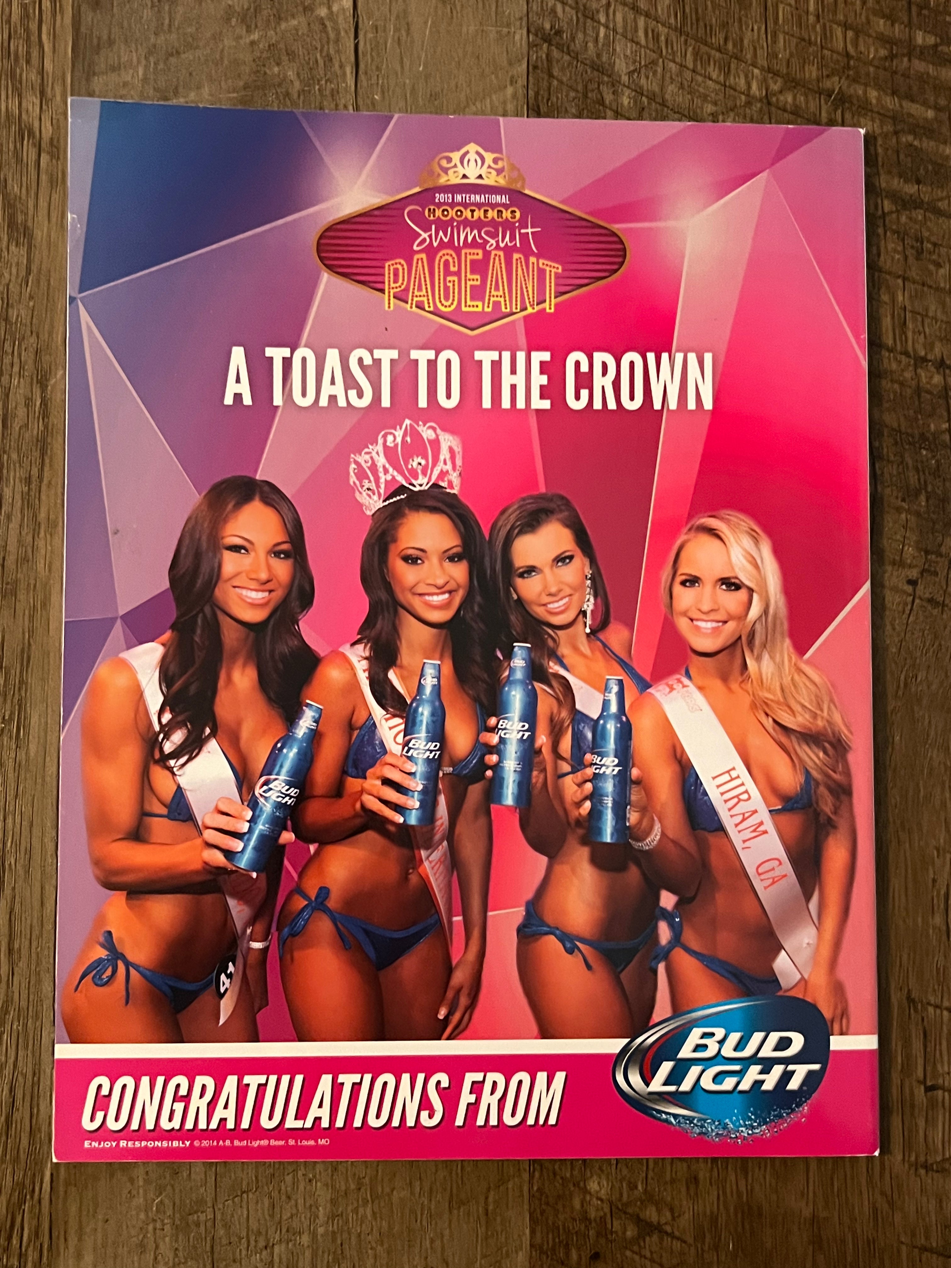 HOOTERS Magazine - July 2014 Issue - Marissa Raisor 2013 Miss Hooters International