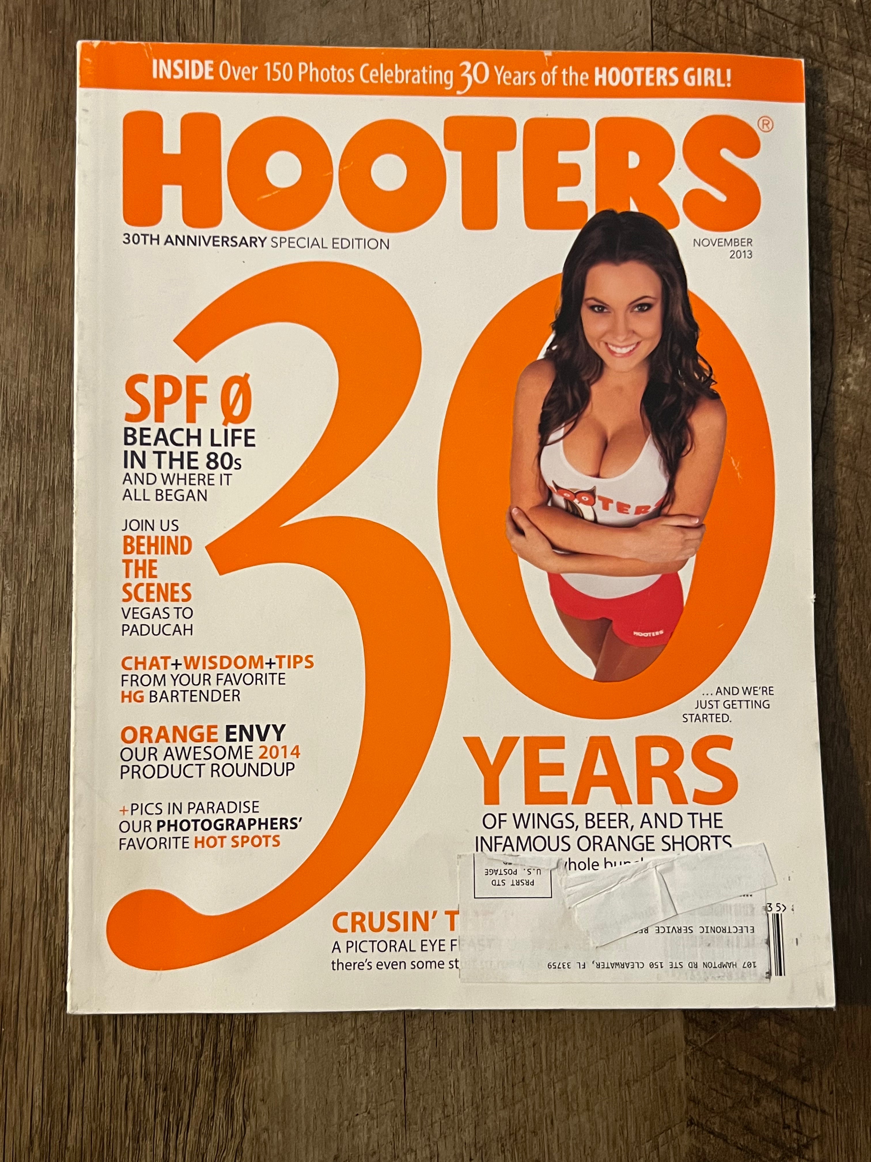 HOOTERS Magazine - November 2013 Issue - 30th Anniversary Special Edition