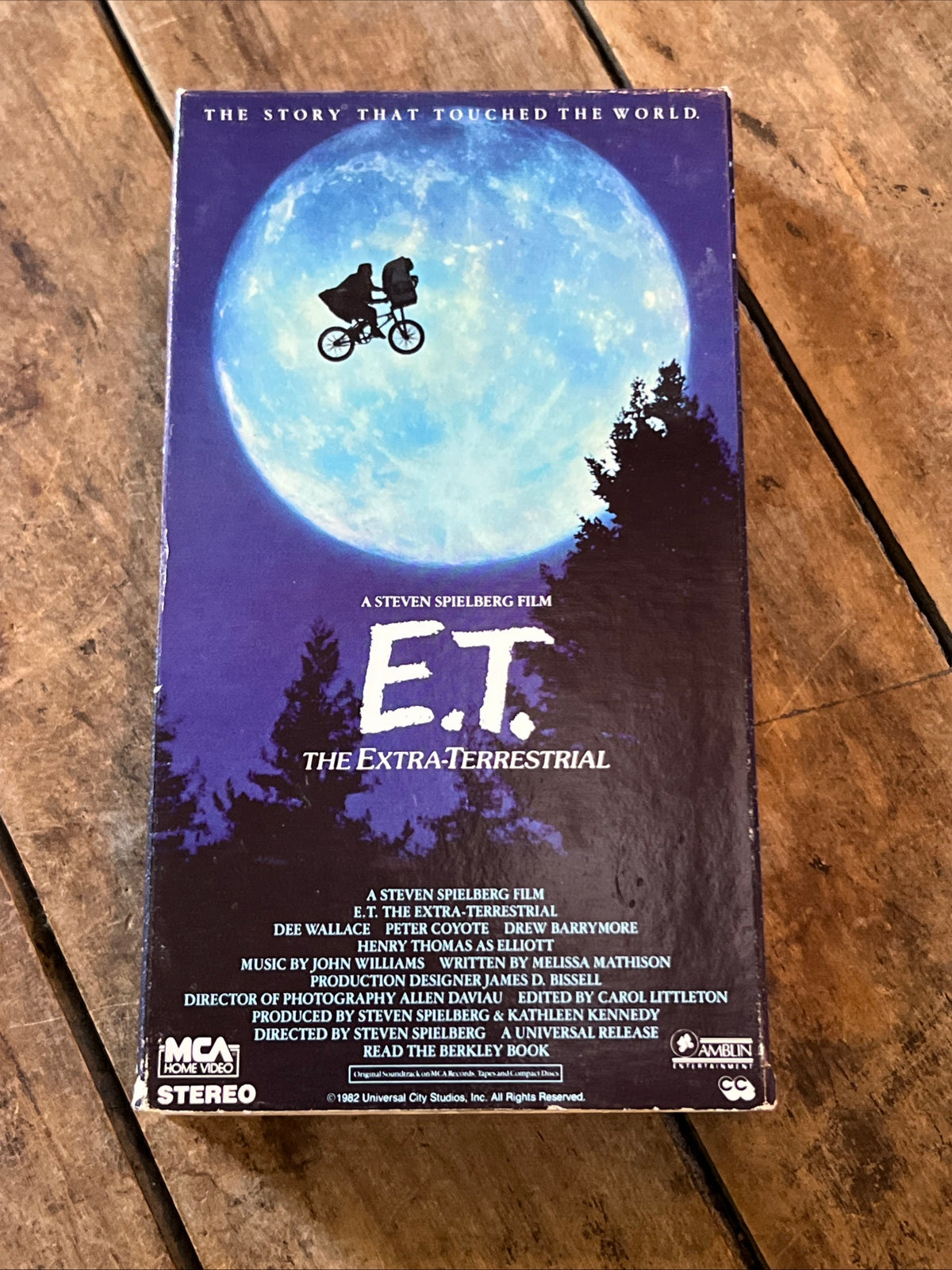 E.T. The Extra Terrestrial ( VHS 1982 ) Family / Sci-Fi [PG]