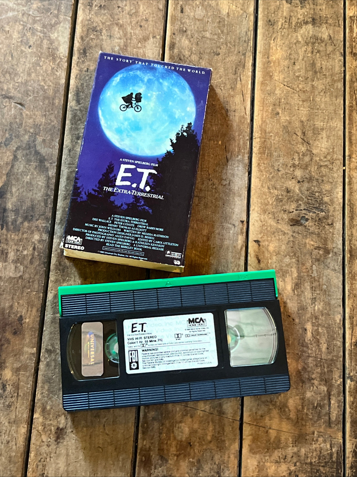 E.T. The Extra Terrestrial ( VHS 1982 ) Family / Sci-Fi [PG]