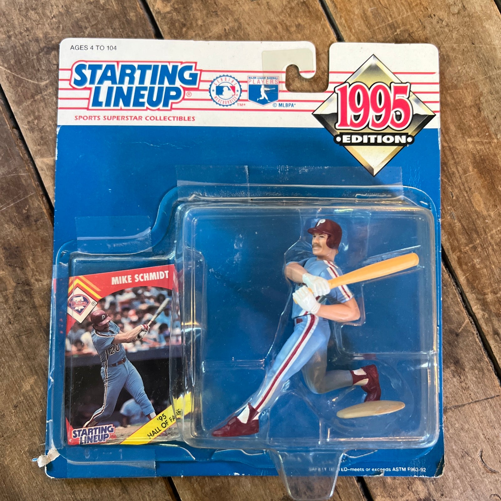1995 Kenner - Starting Lineup - MLB Philadelphia Phillies MIKE SCHMIDT Action Figure