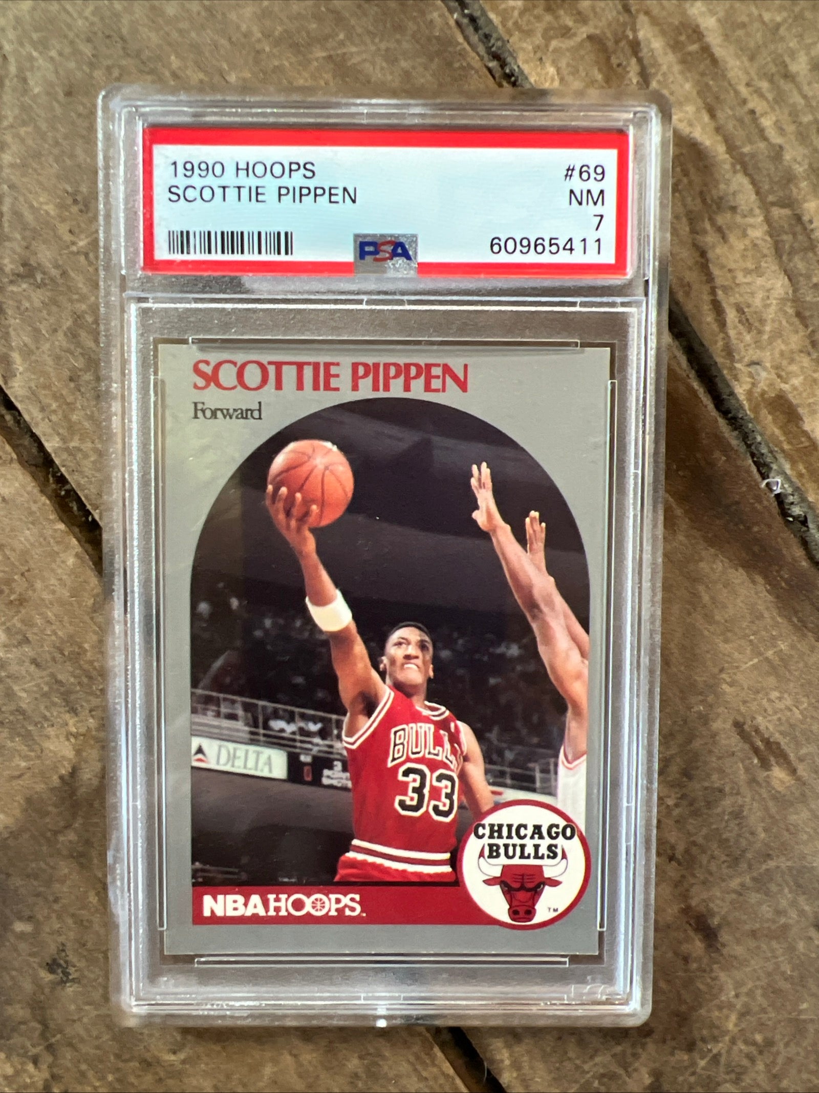 1990 NBA HOOPS Basketball Card - Scottie Pippen Chicago Bulls - PSA NM 7