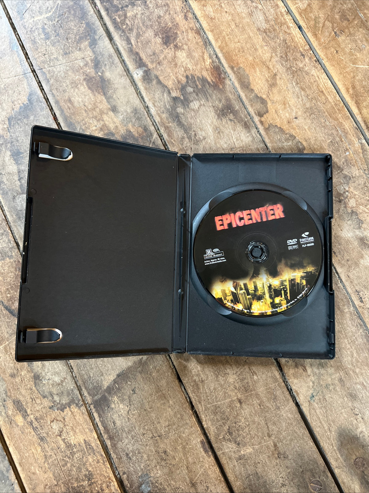 EPICENTER (DVD 2000) Crime /Action [R]