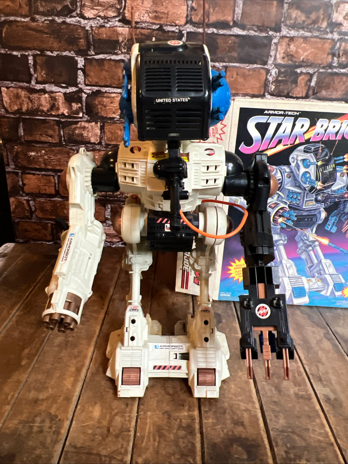 1993 Hasbro GI JOE- Star Brigade ARMOR-BOT & Hawk Action Figure - Original Box