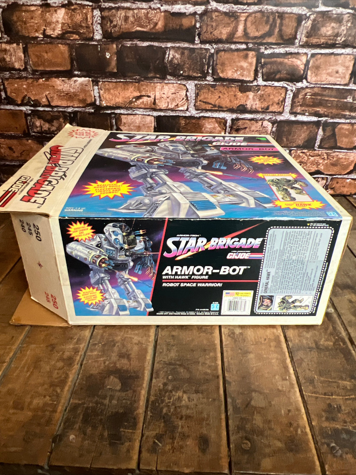 1993 Hasbro GI JOE- Star Brigade ARMOR-BOT & Hawk Action Figure - Original Box